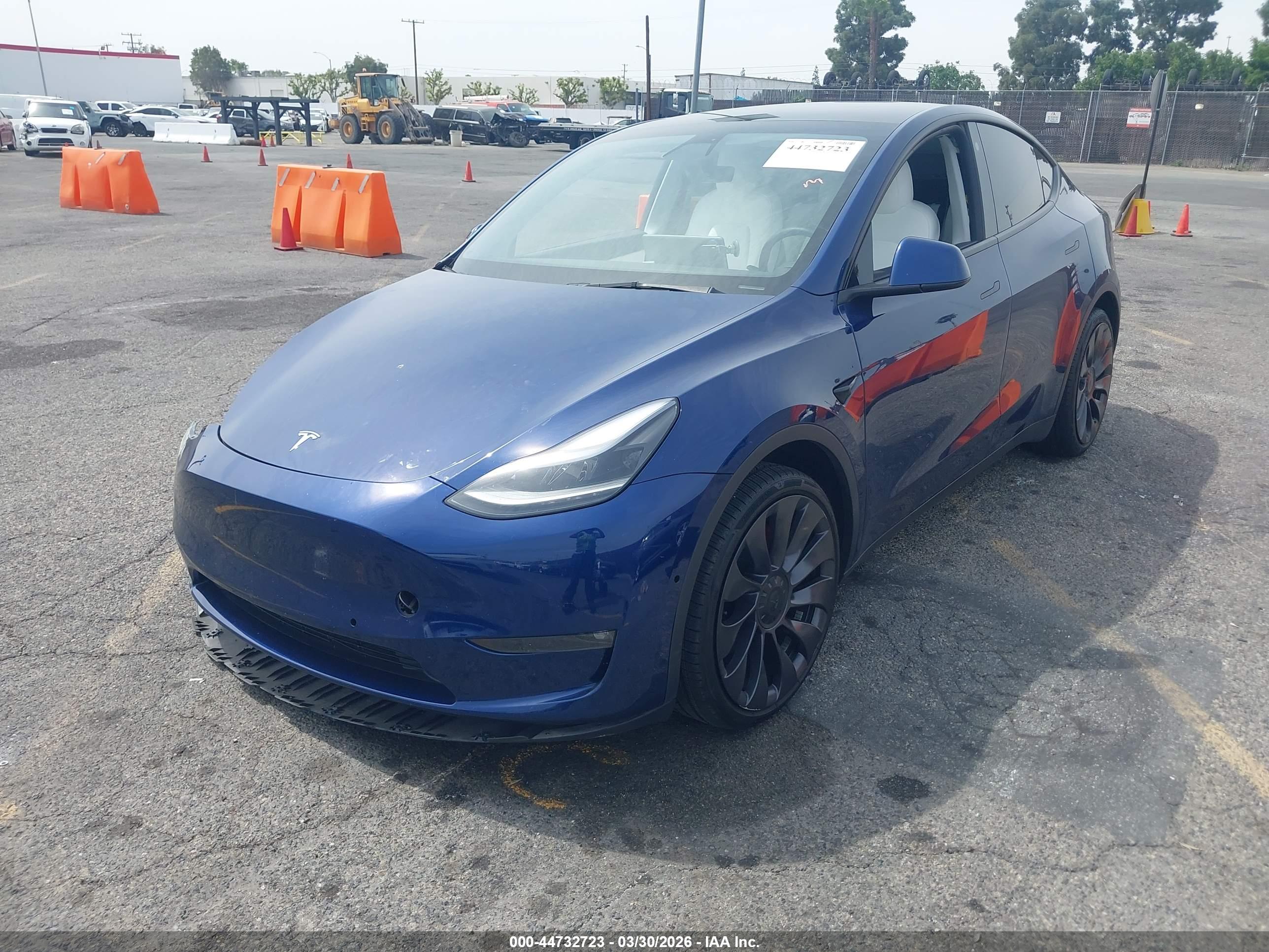 TESLA MODEL image 2