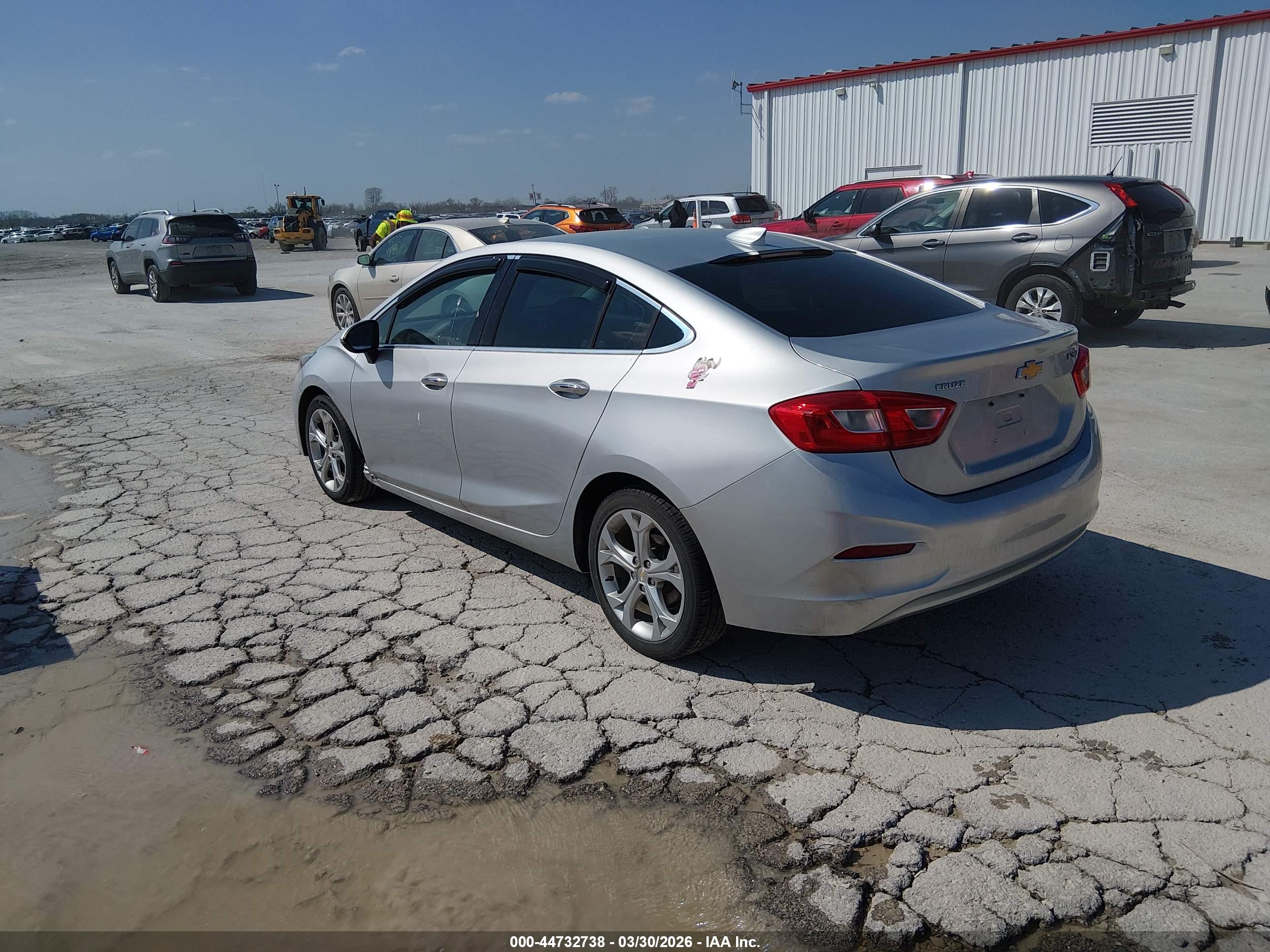 CHEVROLET CRUZE image 3