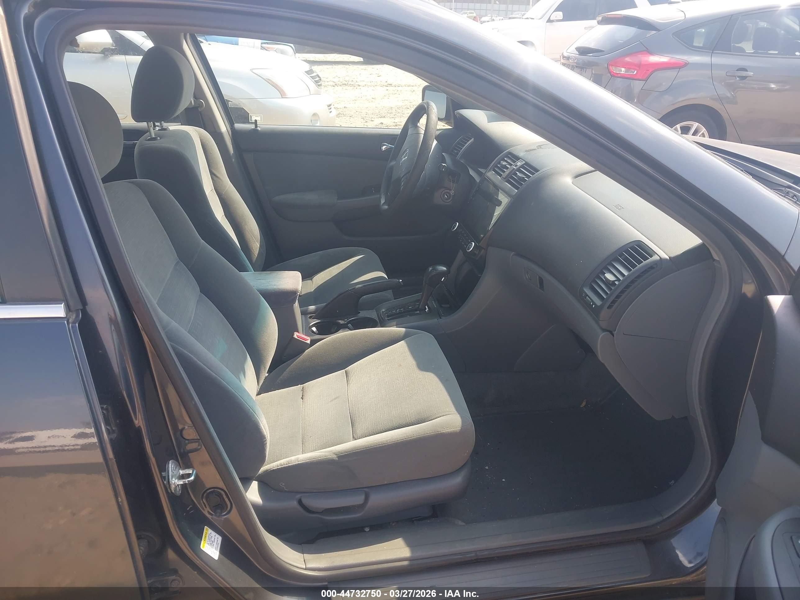 HONDA ACCORD image 5