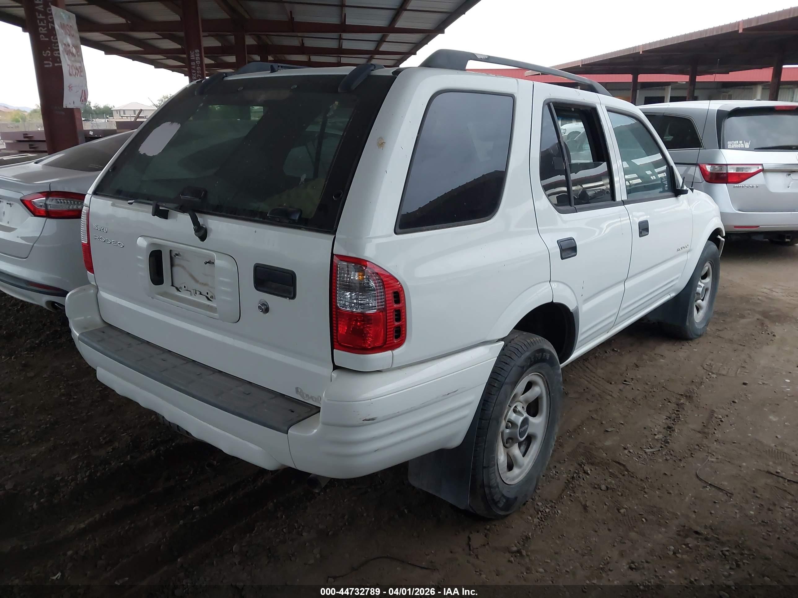 ISUZU RODEO image 4