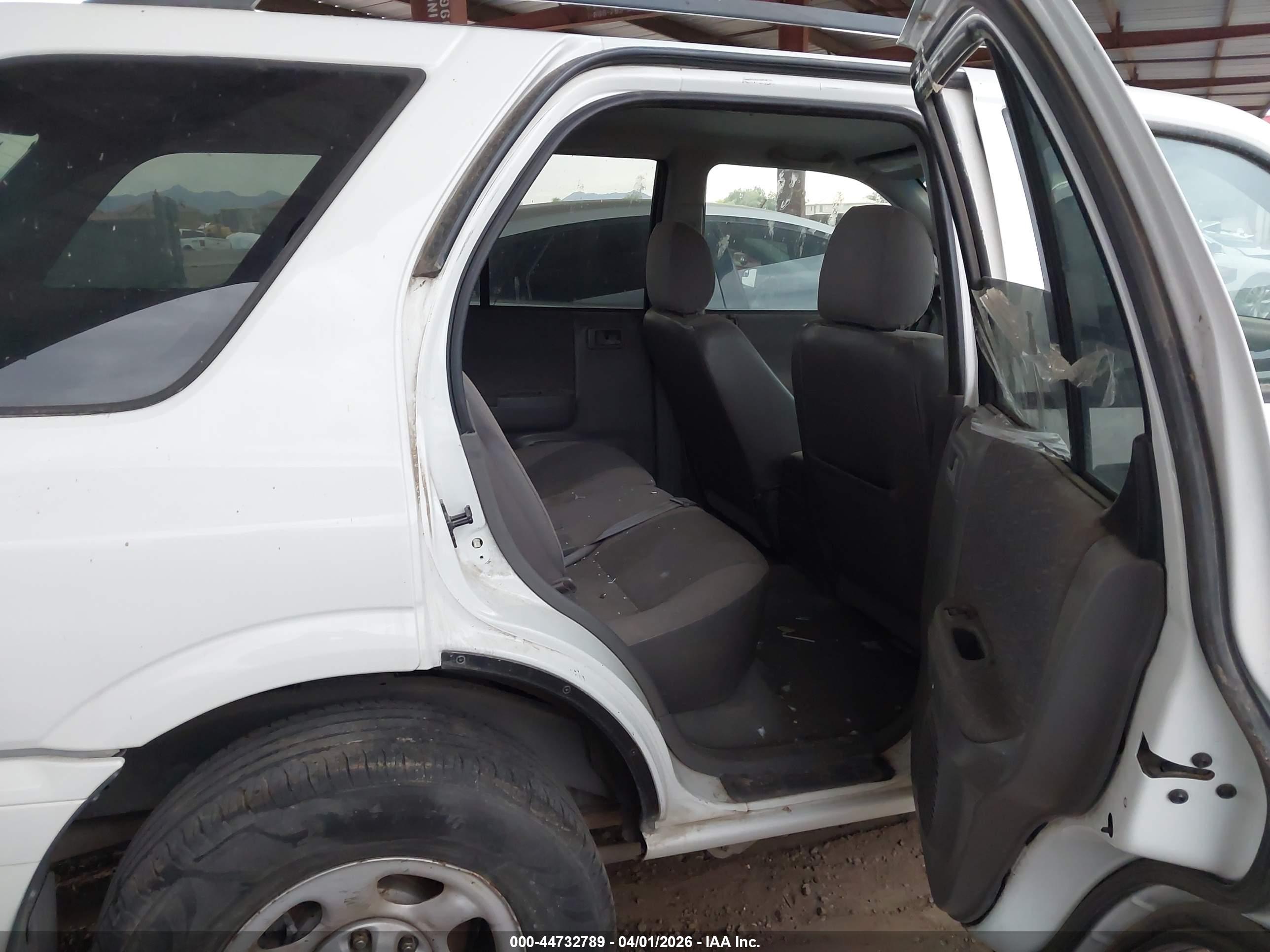 ISUZU RODEO image 8
