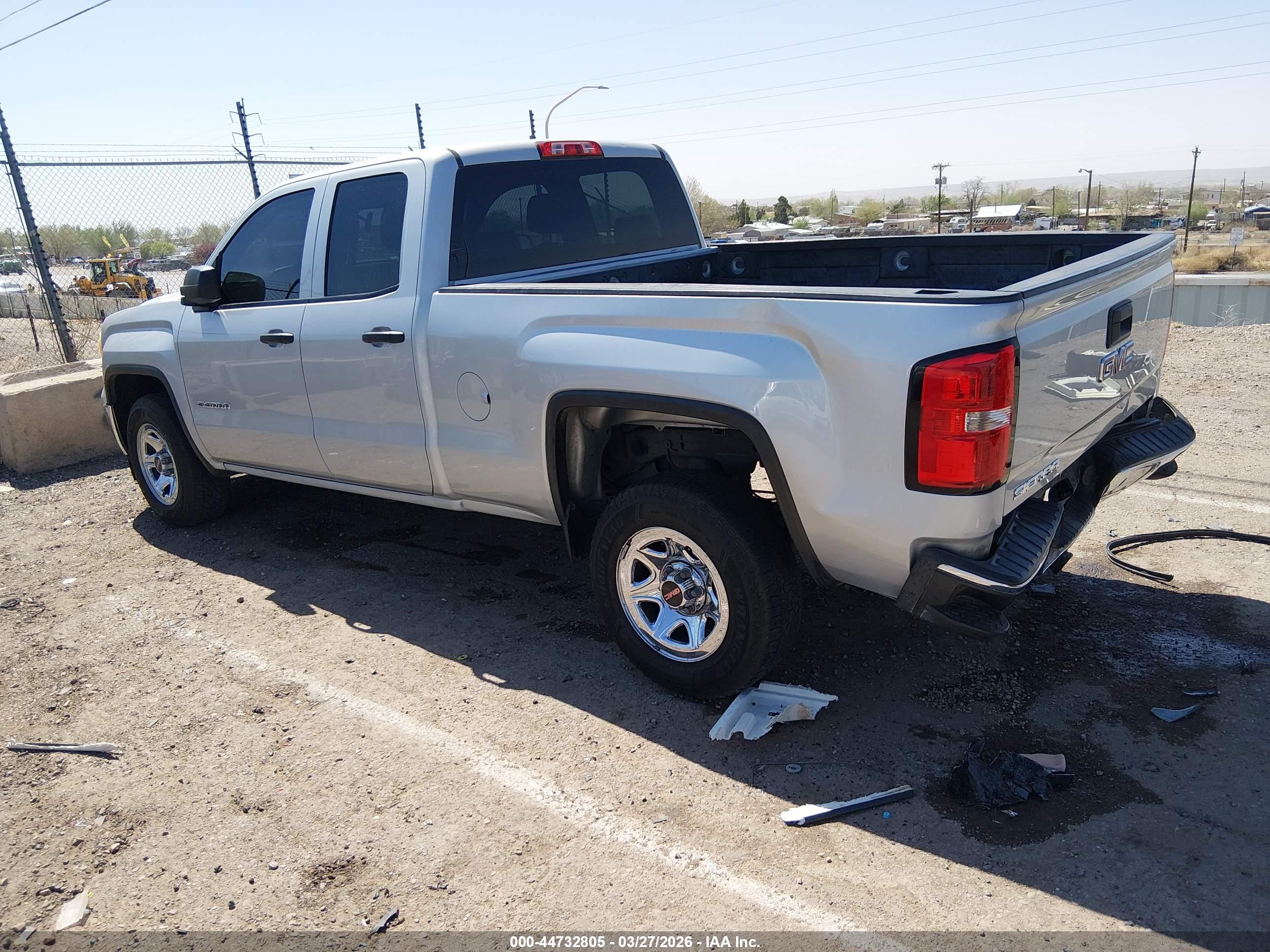 GMC SIERRA image 3