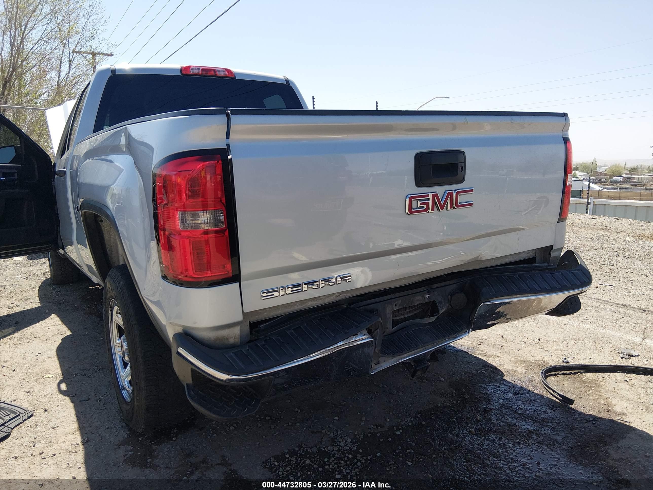 GMC SIERRA image 6
