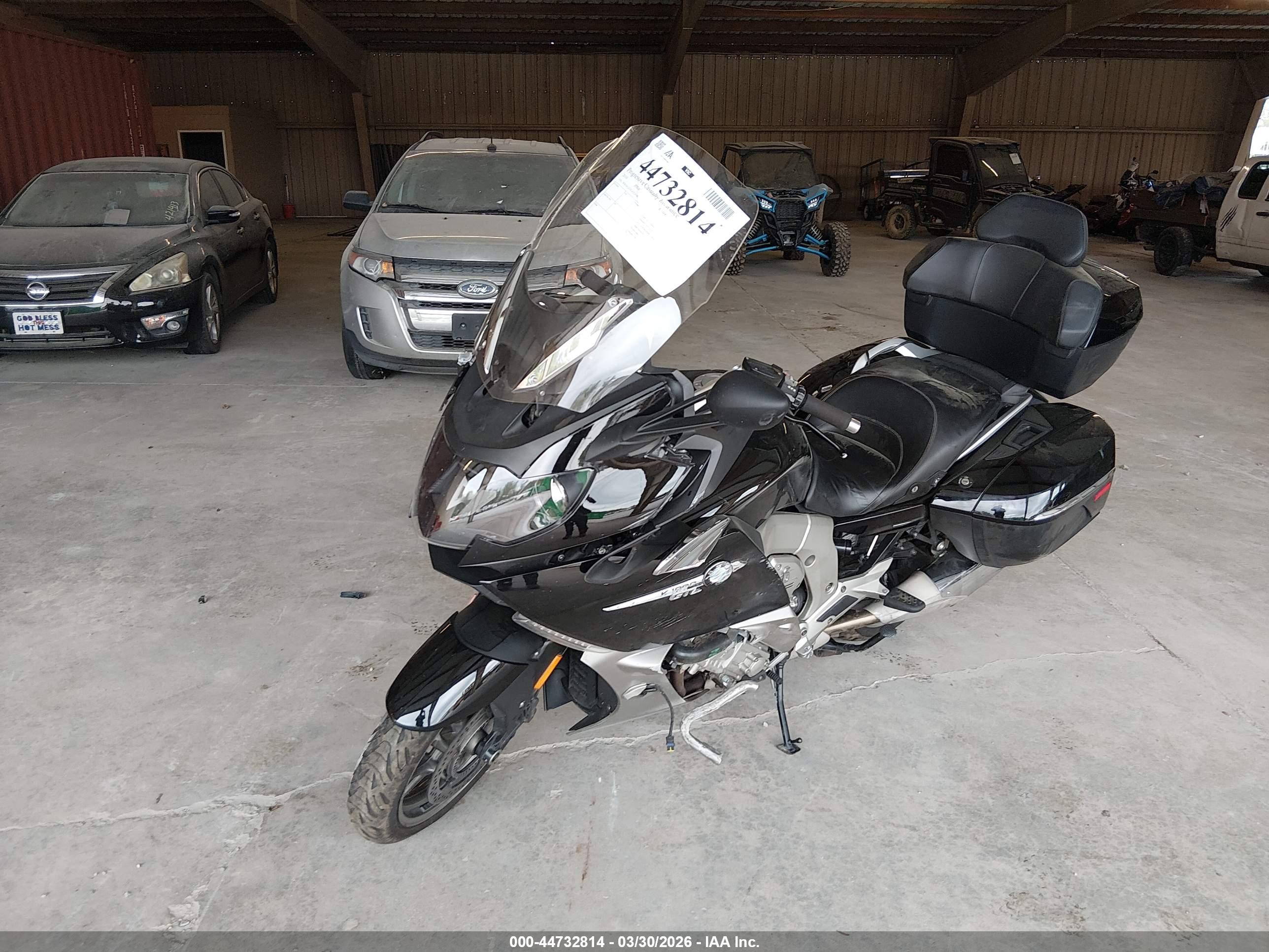 BMW K1600 image 2