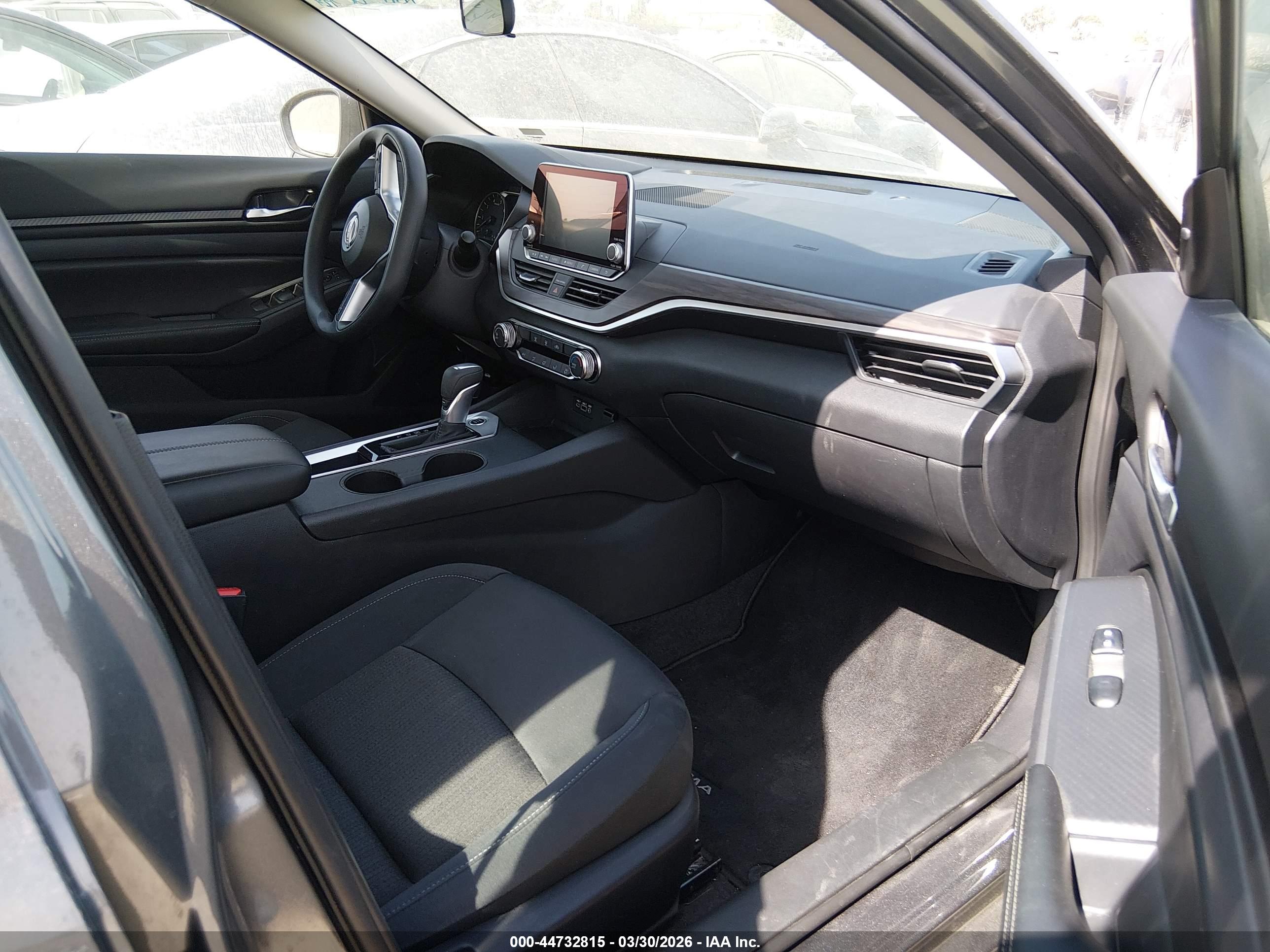 NISSAN ALTIMA image 5