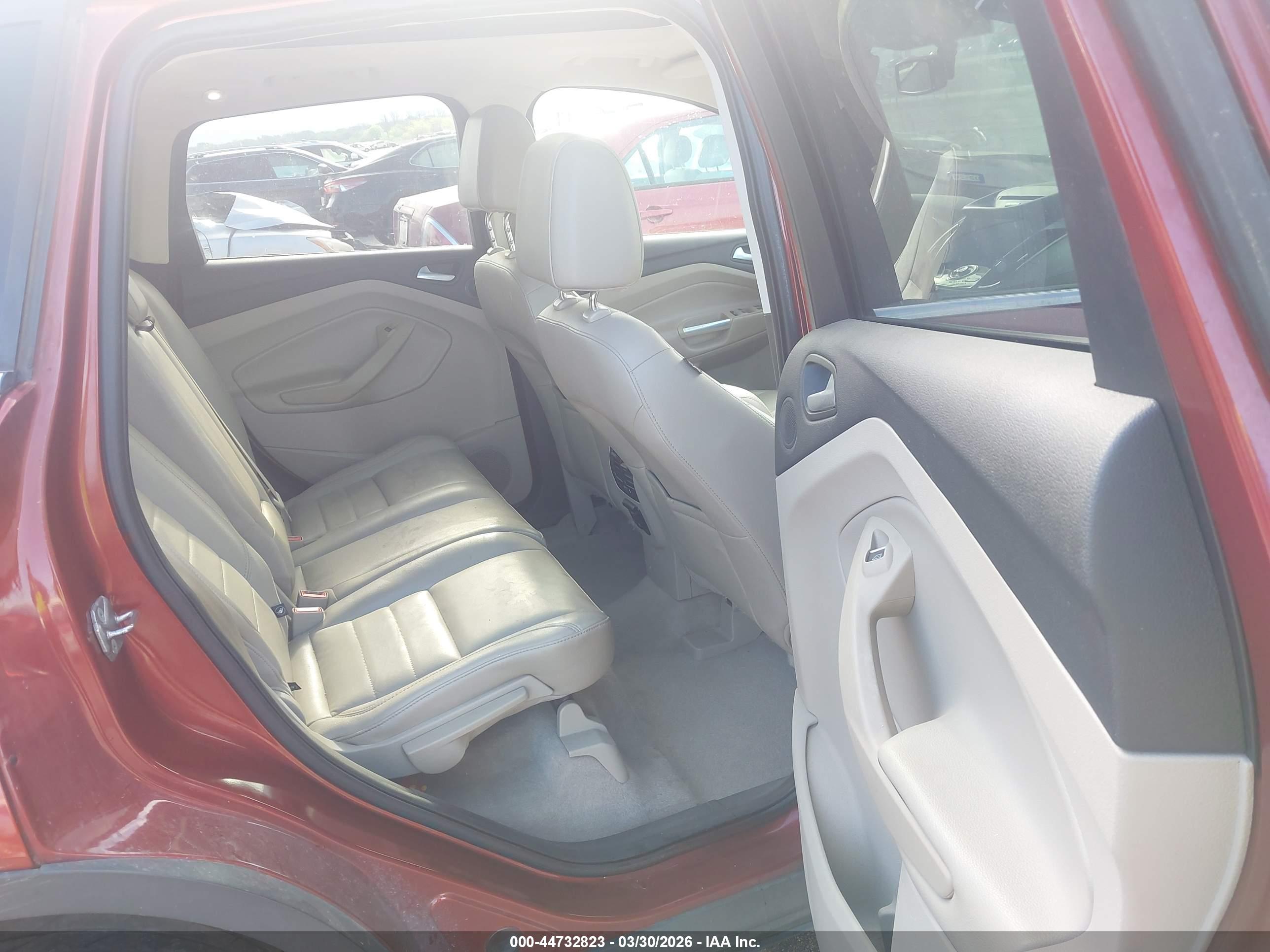 FORD ESCAPE image 8
