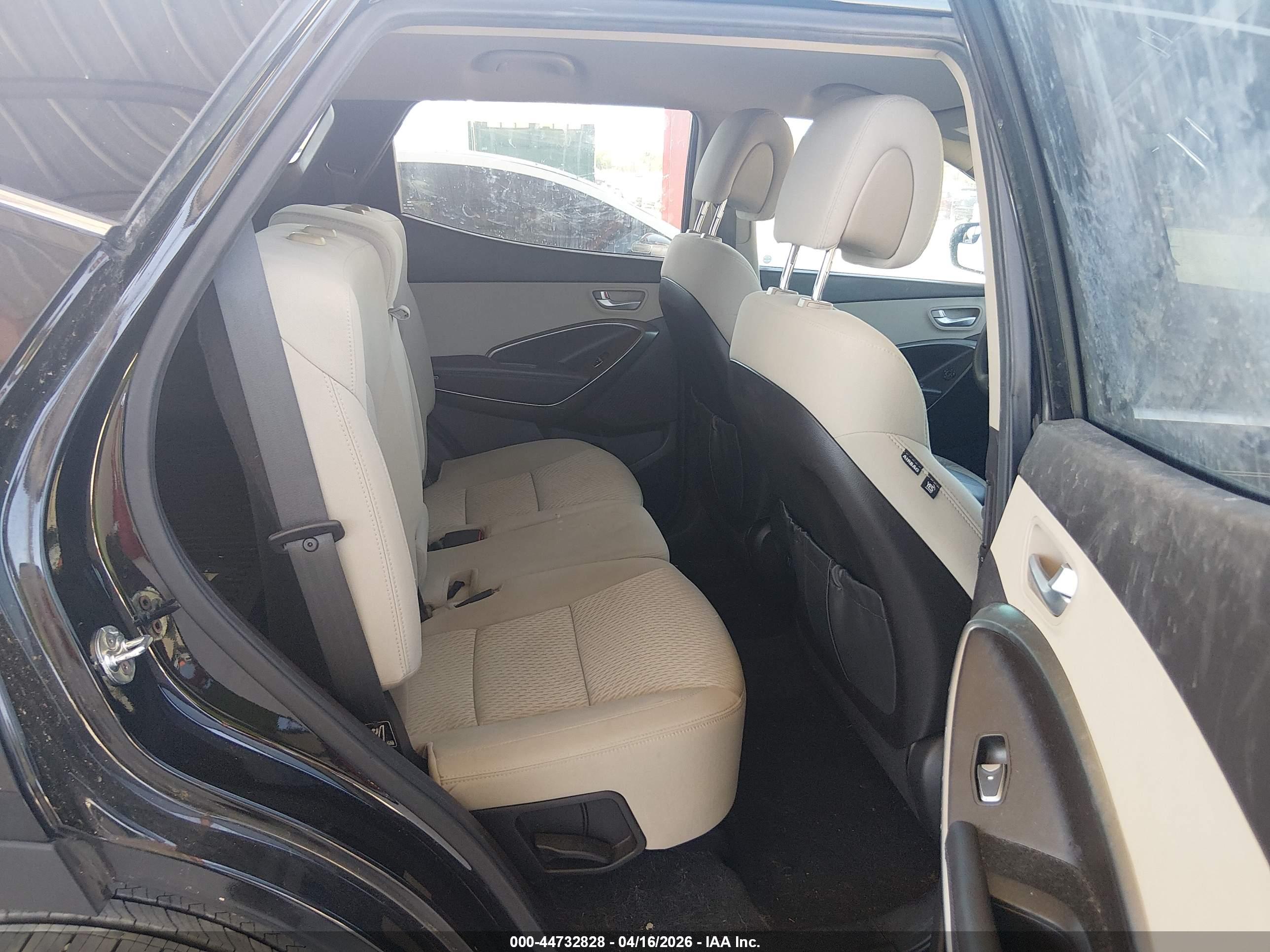 HYUNDAI SANTA image 8