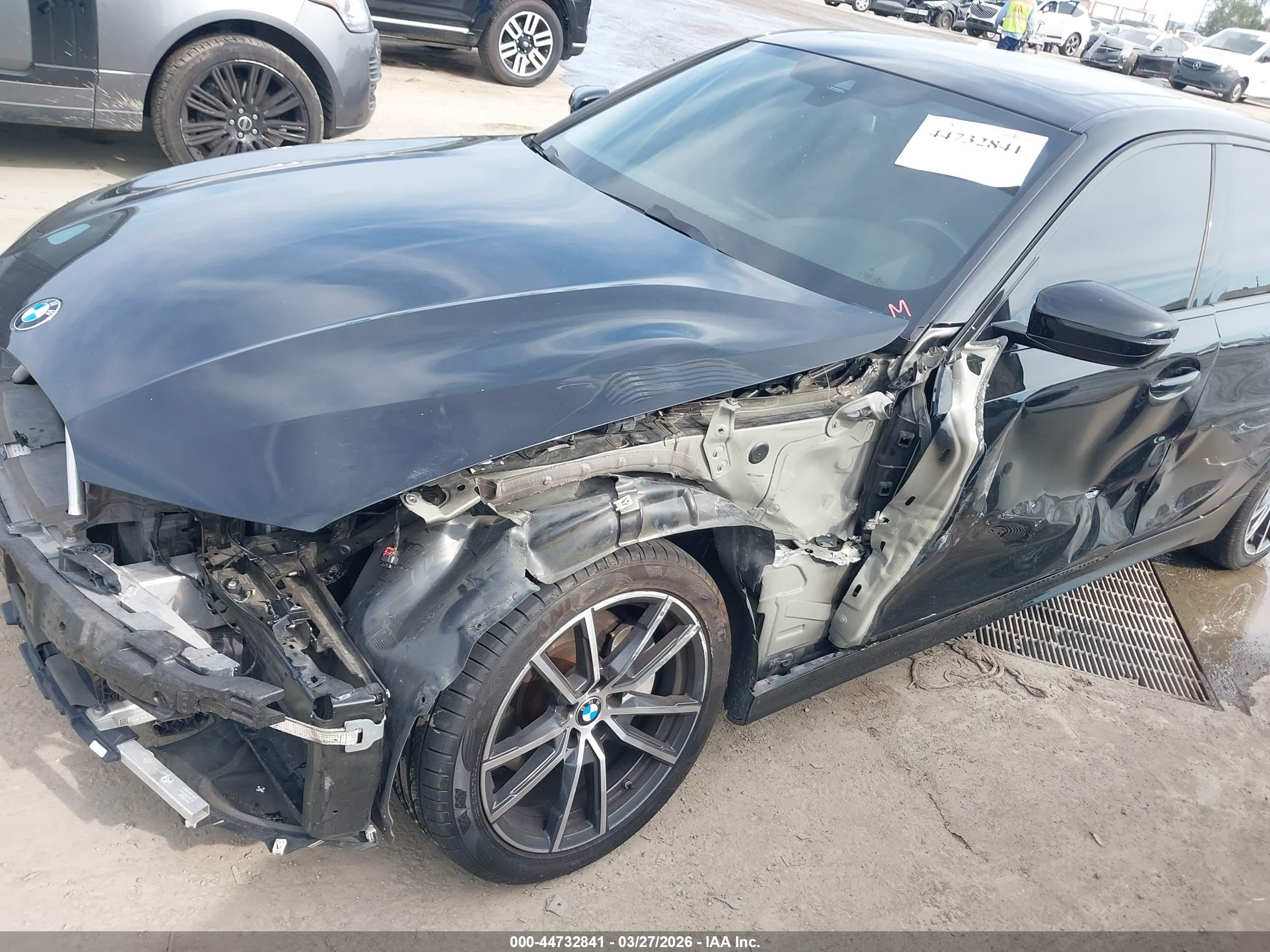 BMW 330I image 6