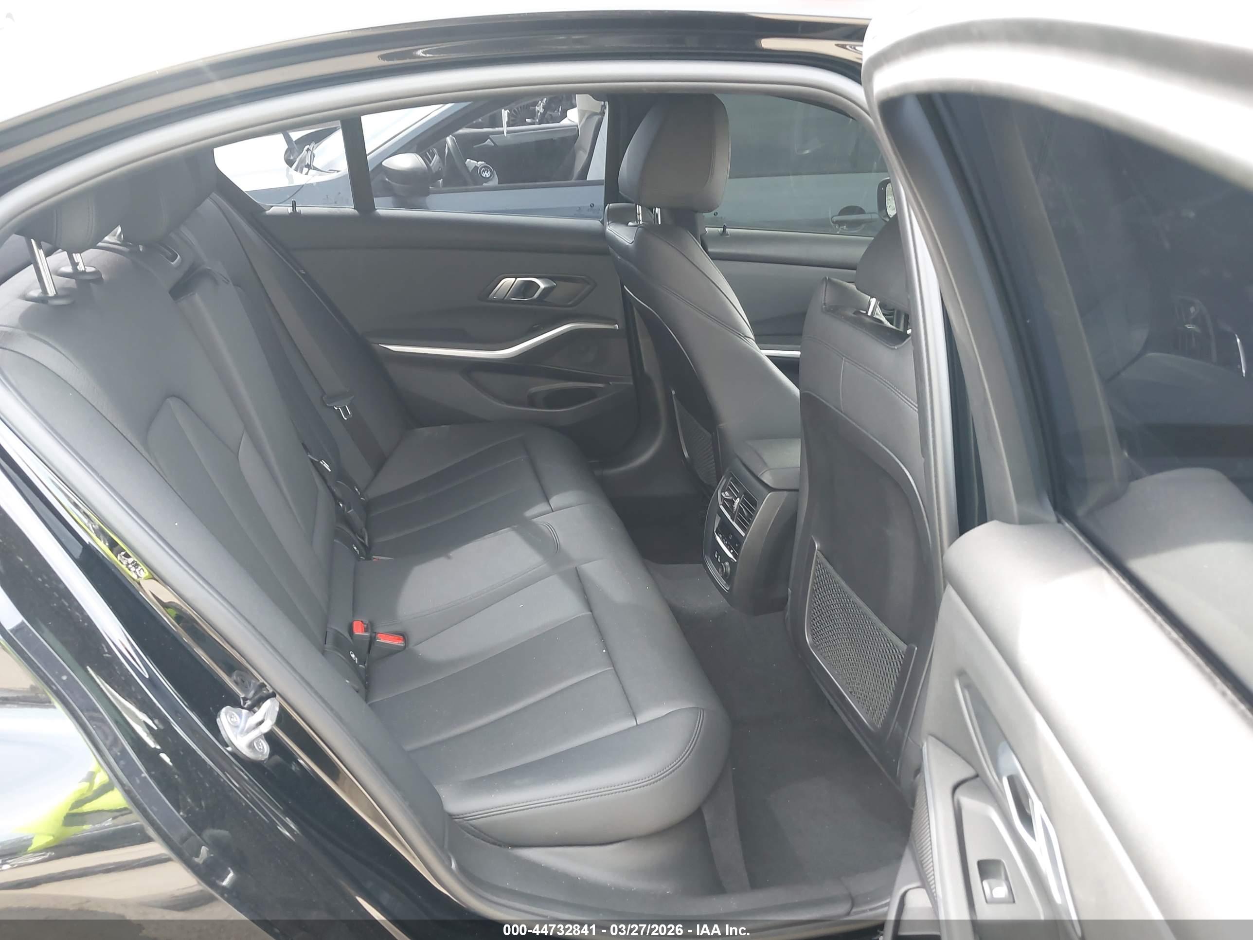 BMW 330I image 8