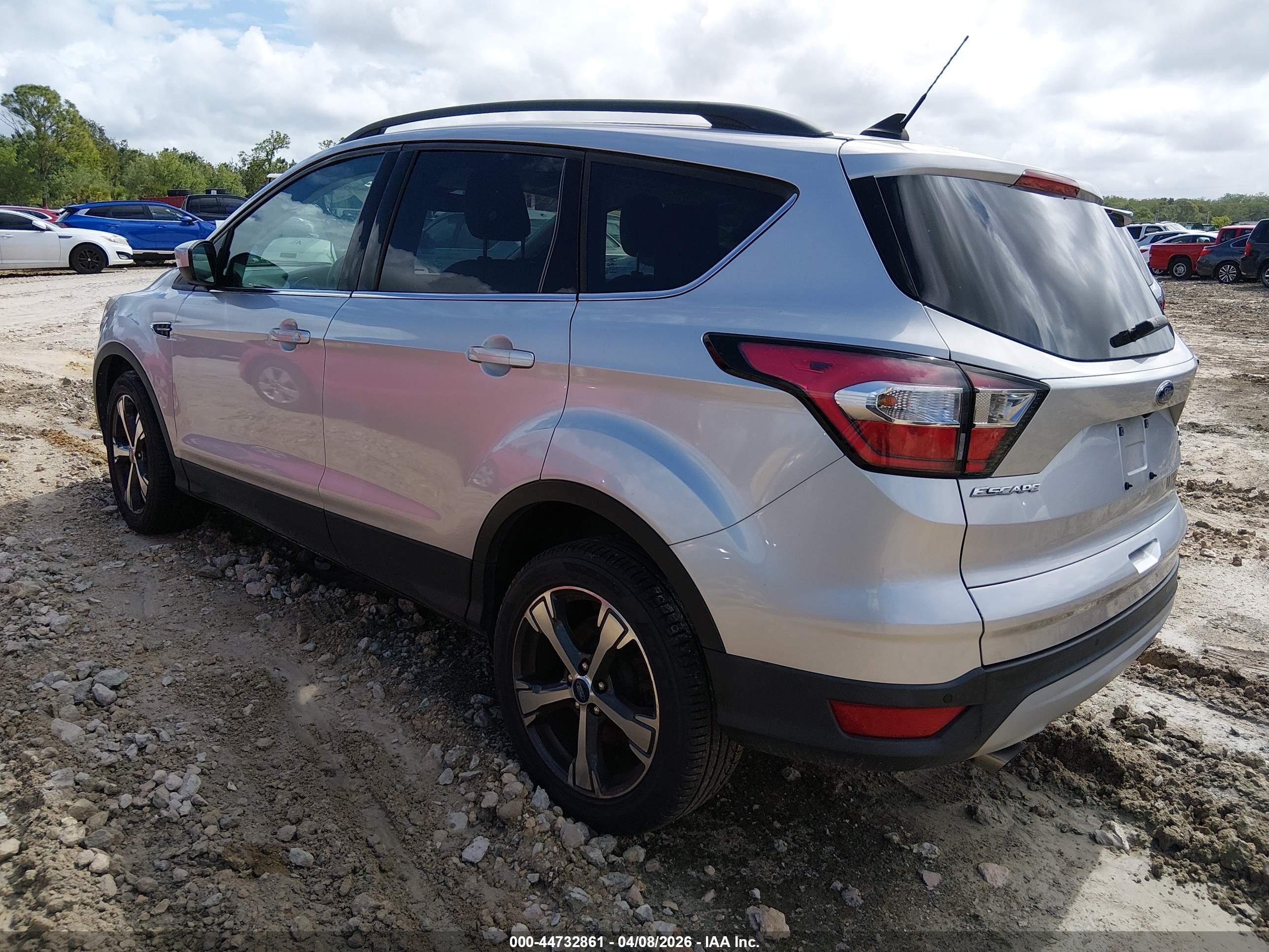 FORD ESCAPE image 3