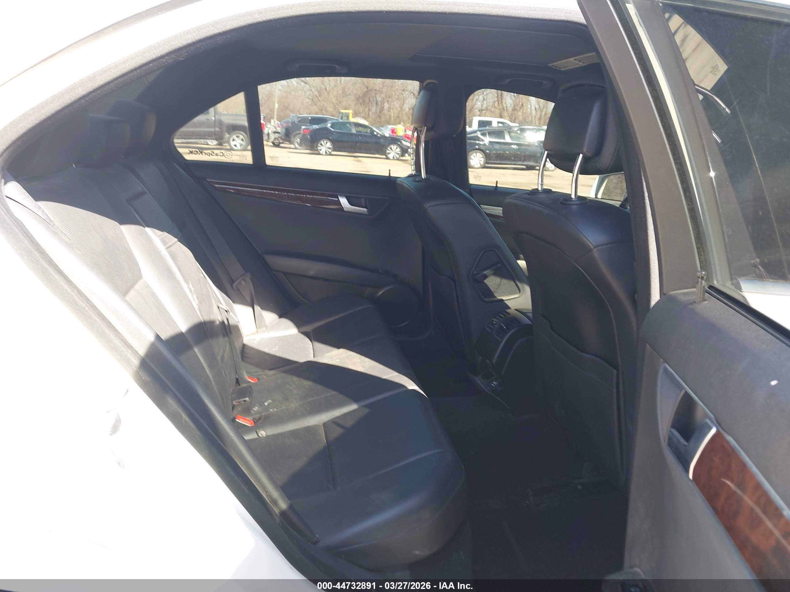 MERCEDES-BENZ C image 8