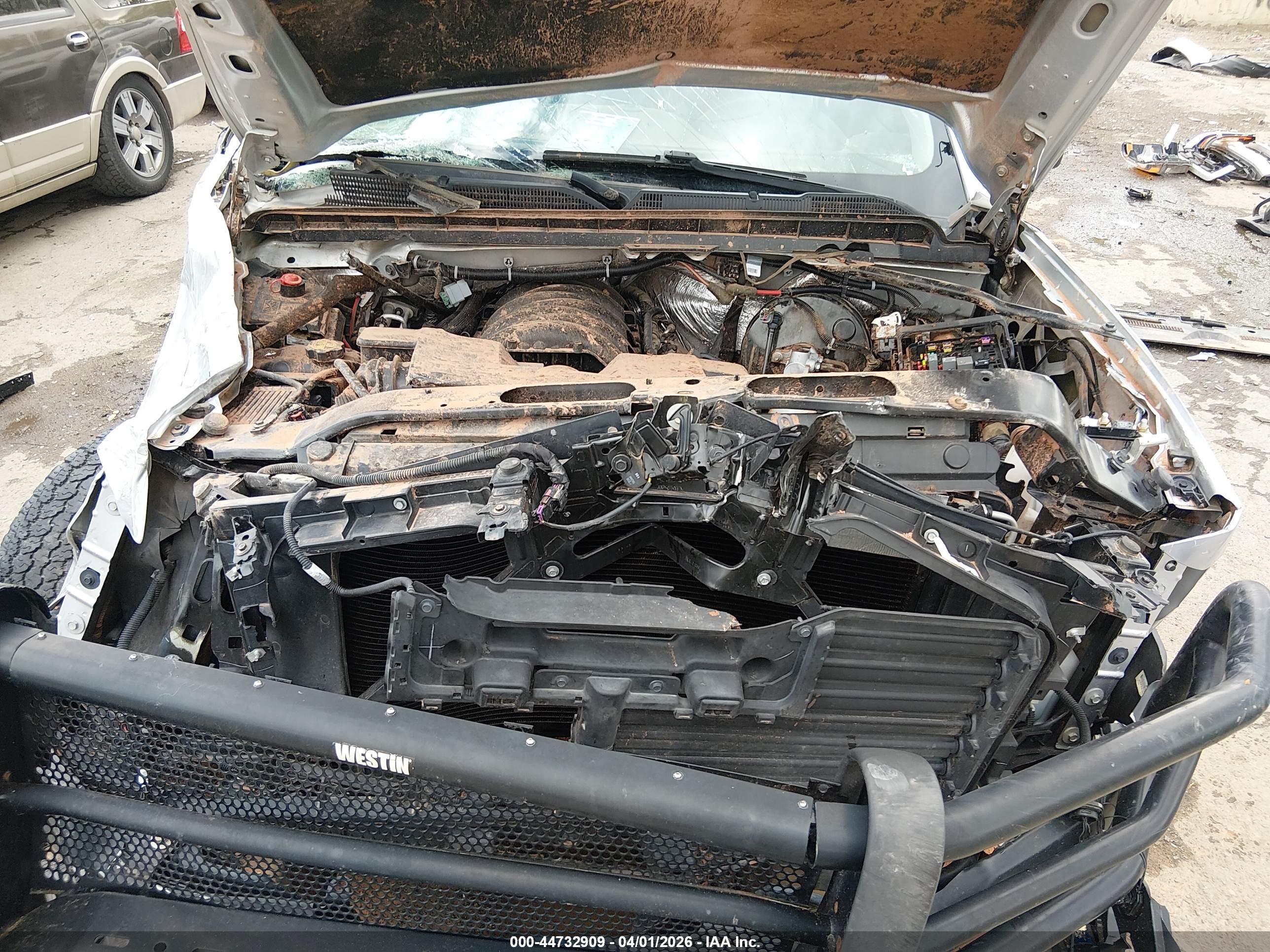 CHEVROLET SILVERADO image 10