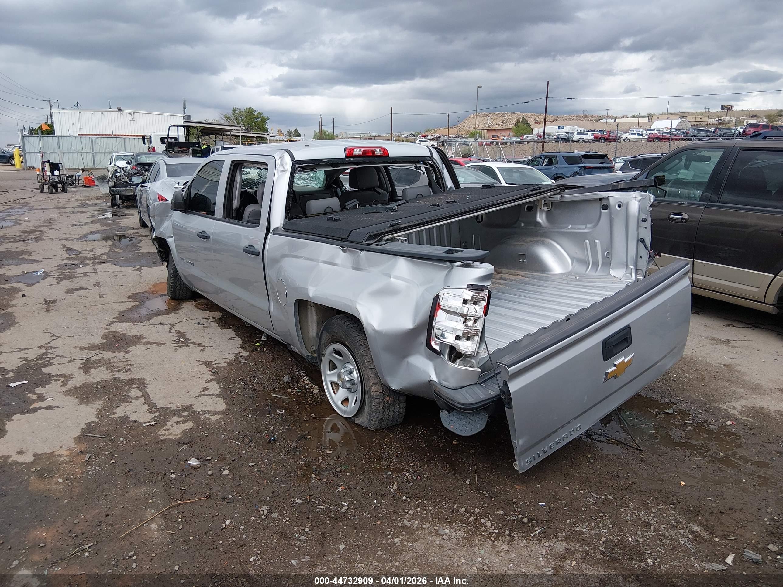 CHEVROLET SILVERADO image 3