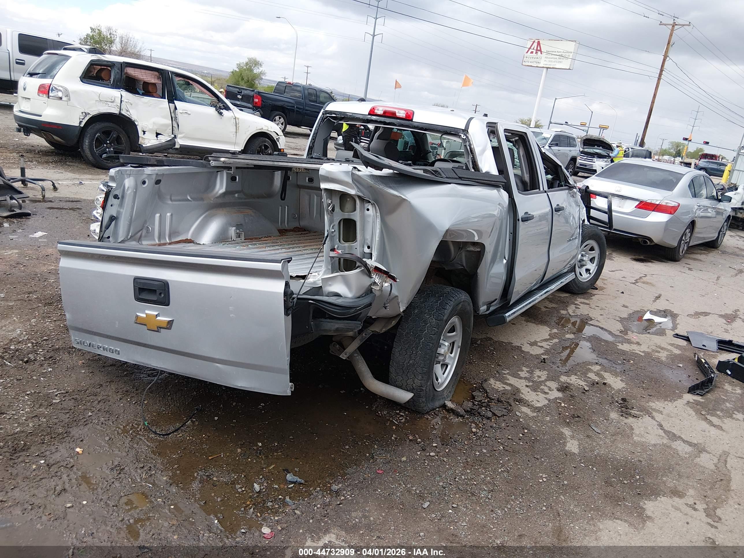 CHEVROLET SILVERADO image 4
