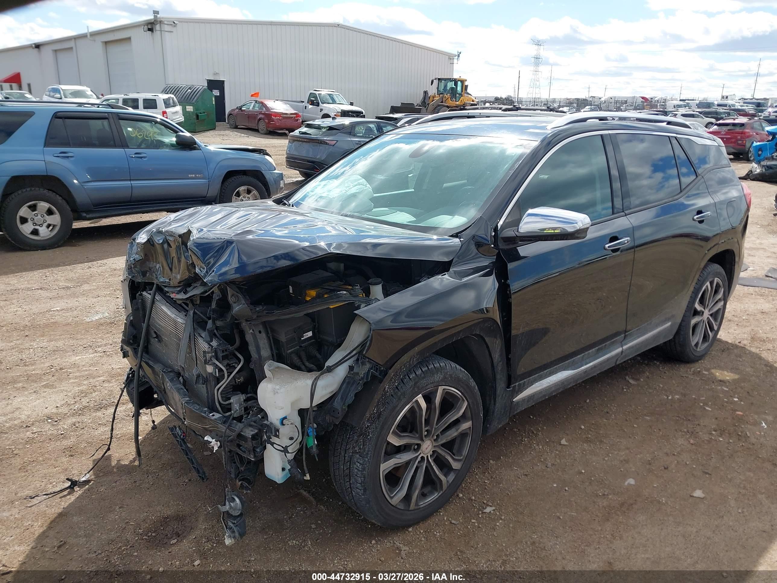 GMC TERRAIN image 2