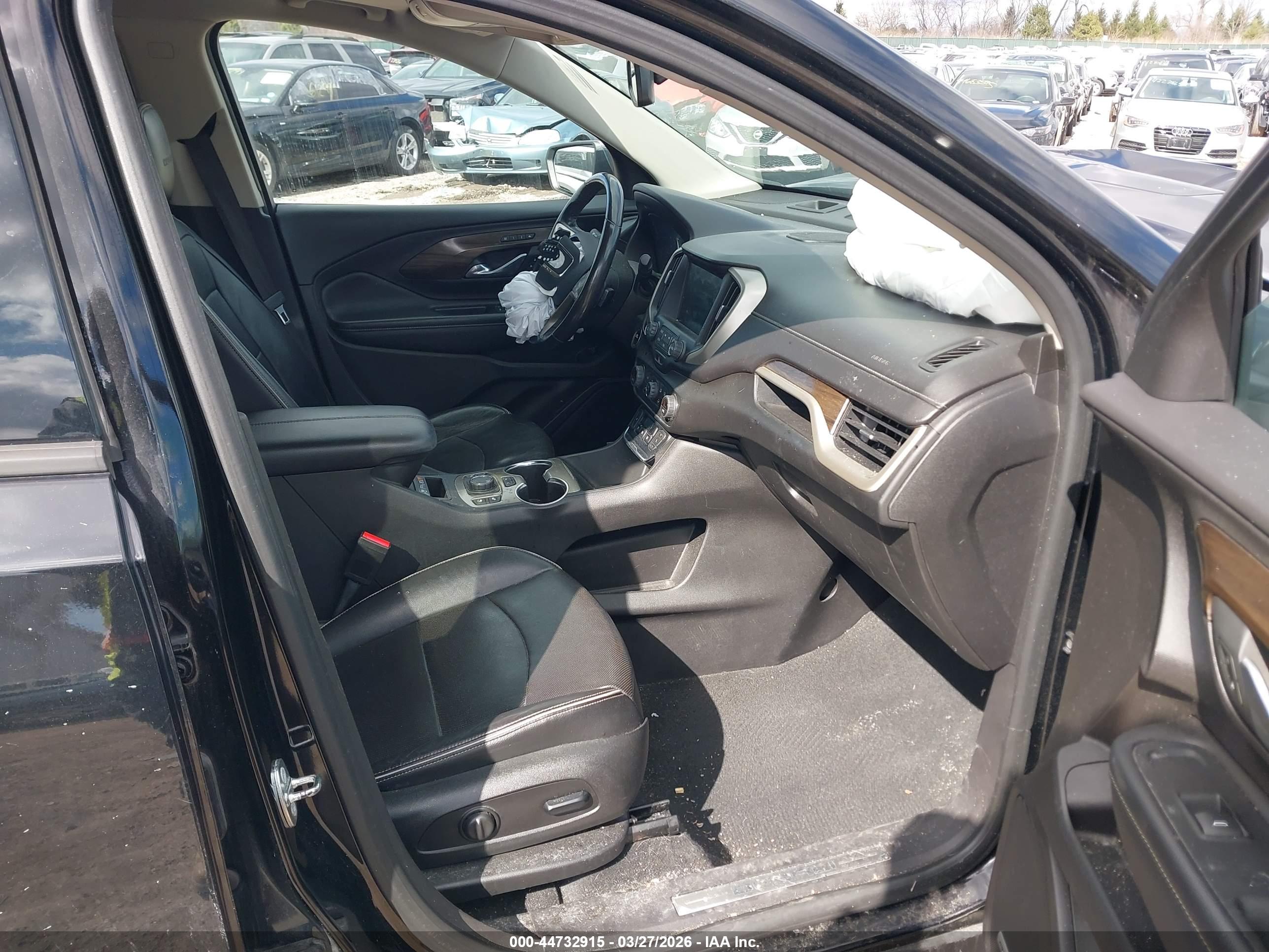 GMC TERRAIN image 5