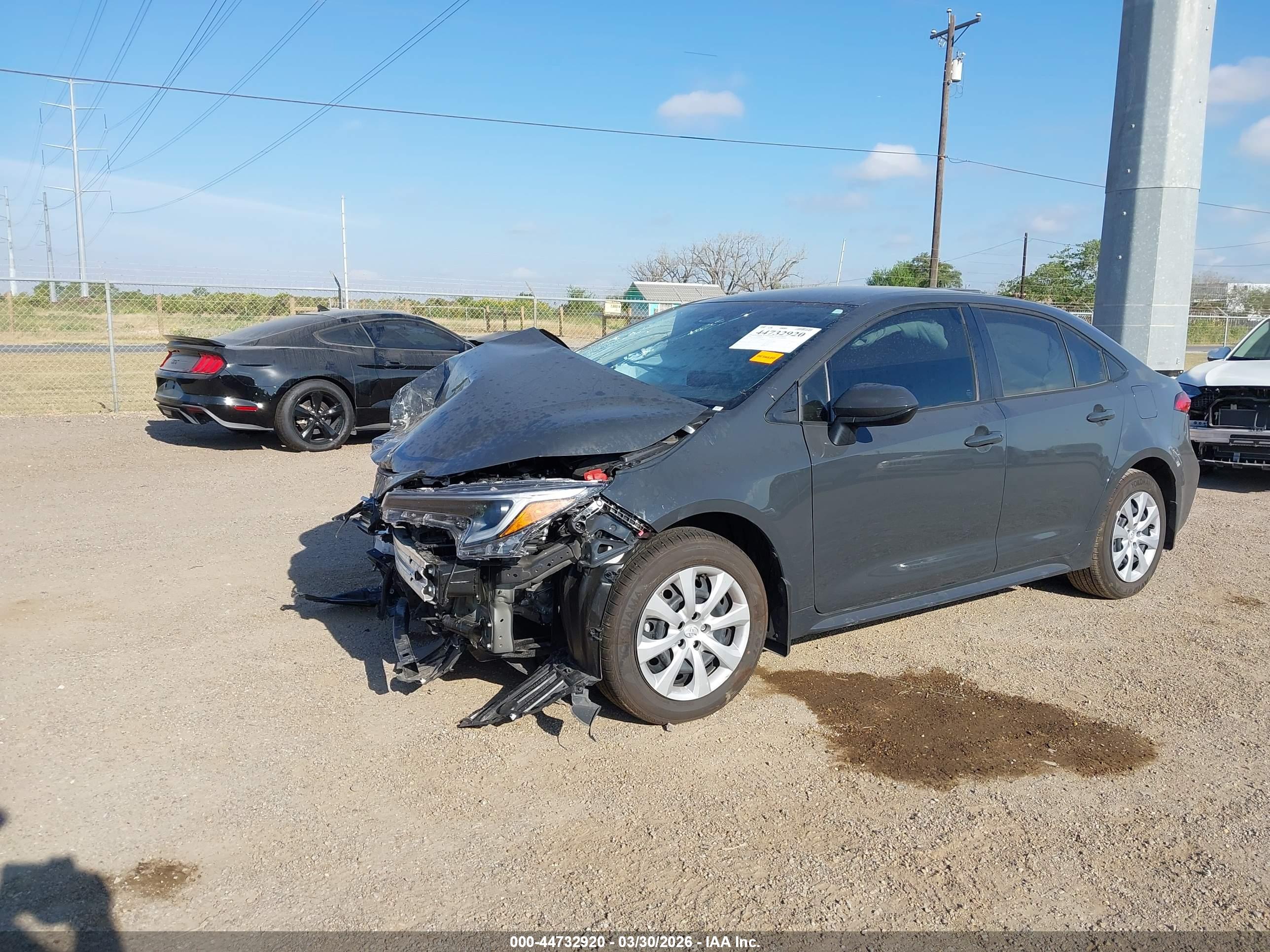 TOYOTA COROLLA image 2