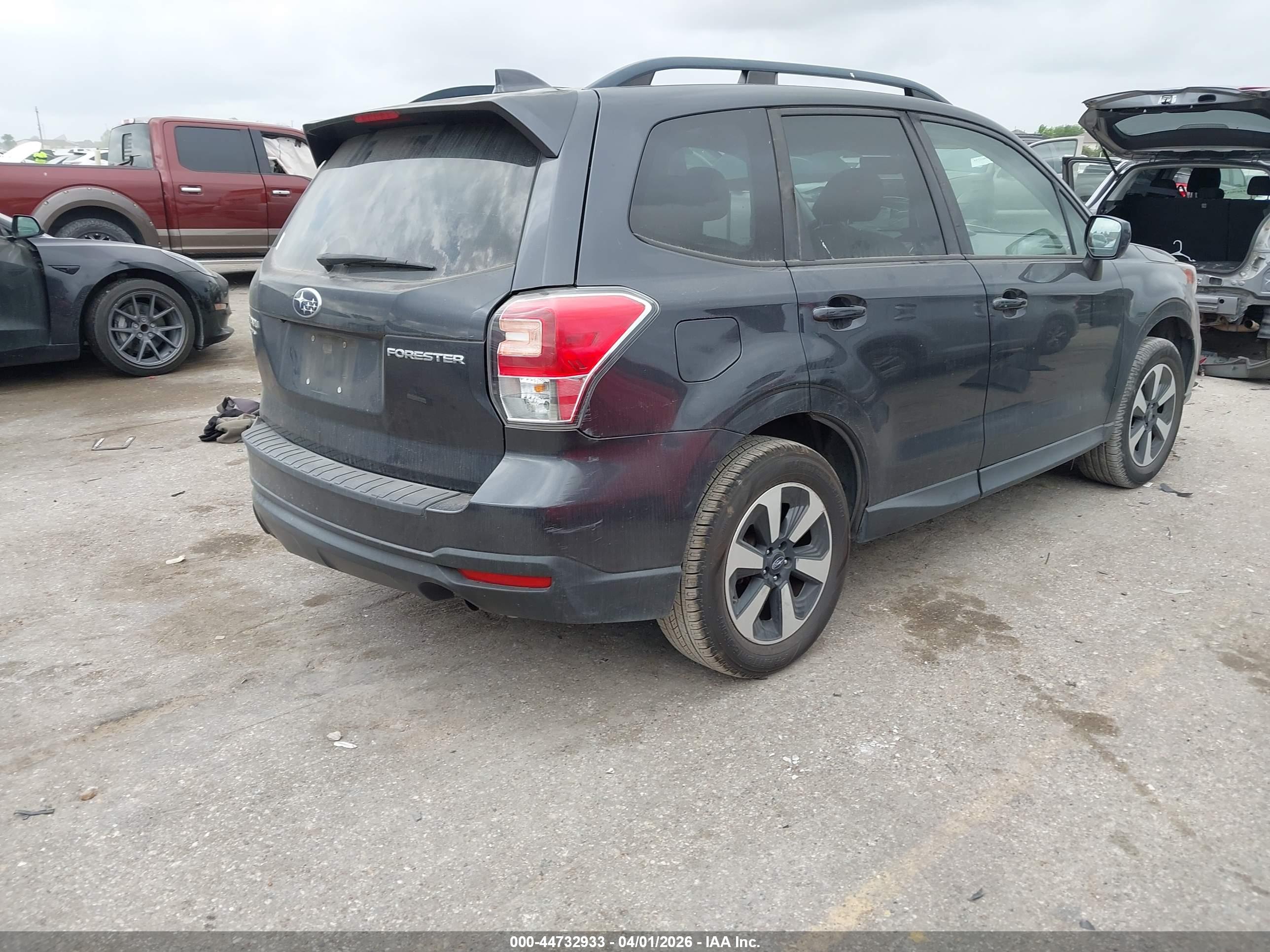 SUBARU FORESTER image 4