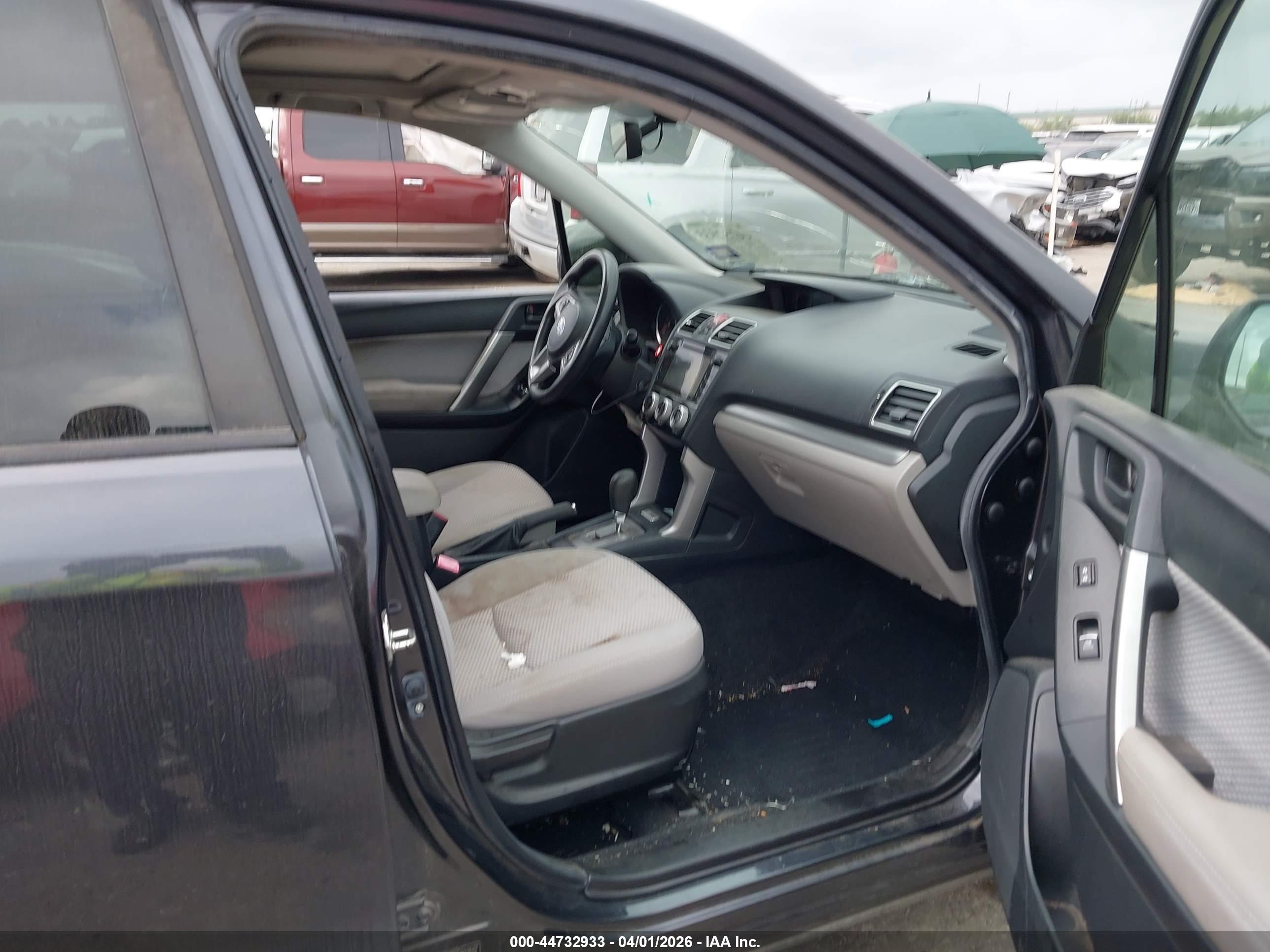 SUBARU FORESTER image 5