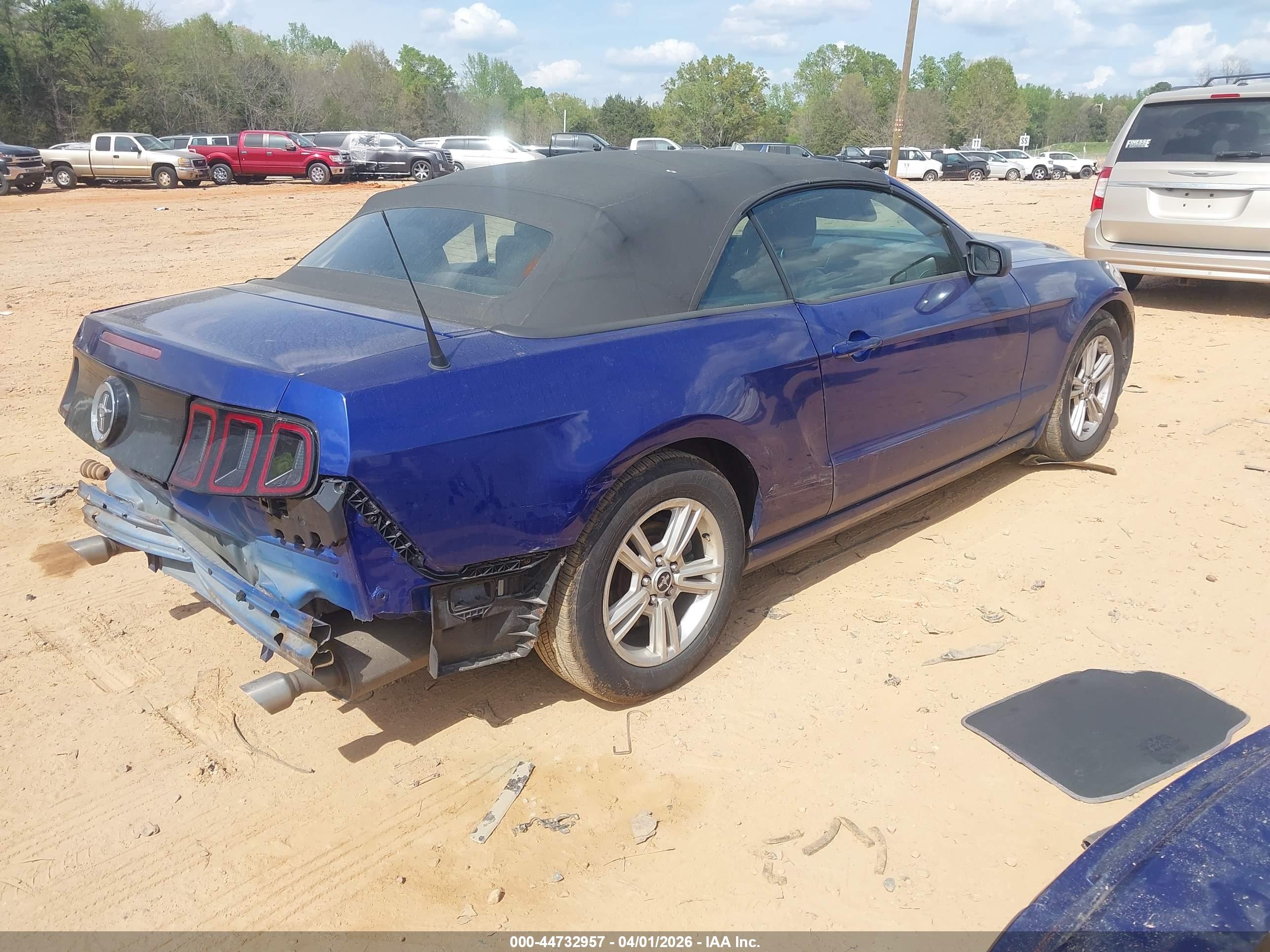FORD MUSTANG image 4