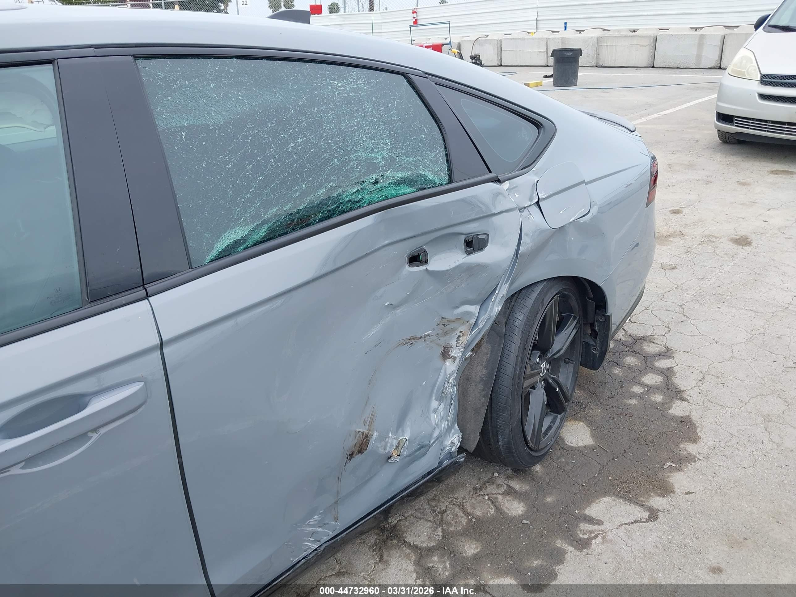HONDA ACCORD image 6