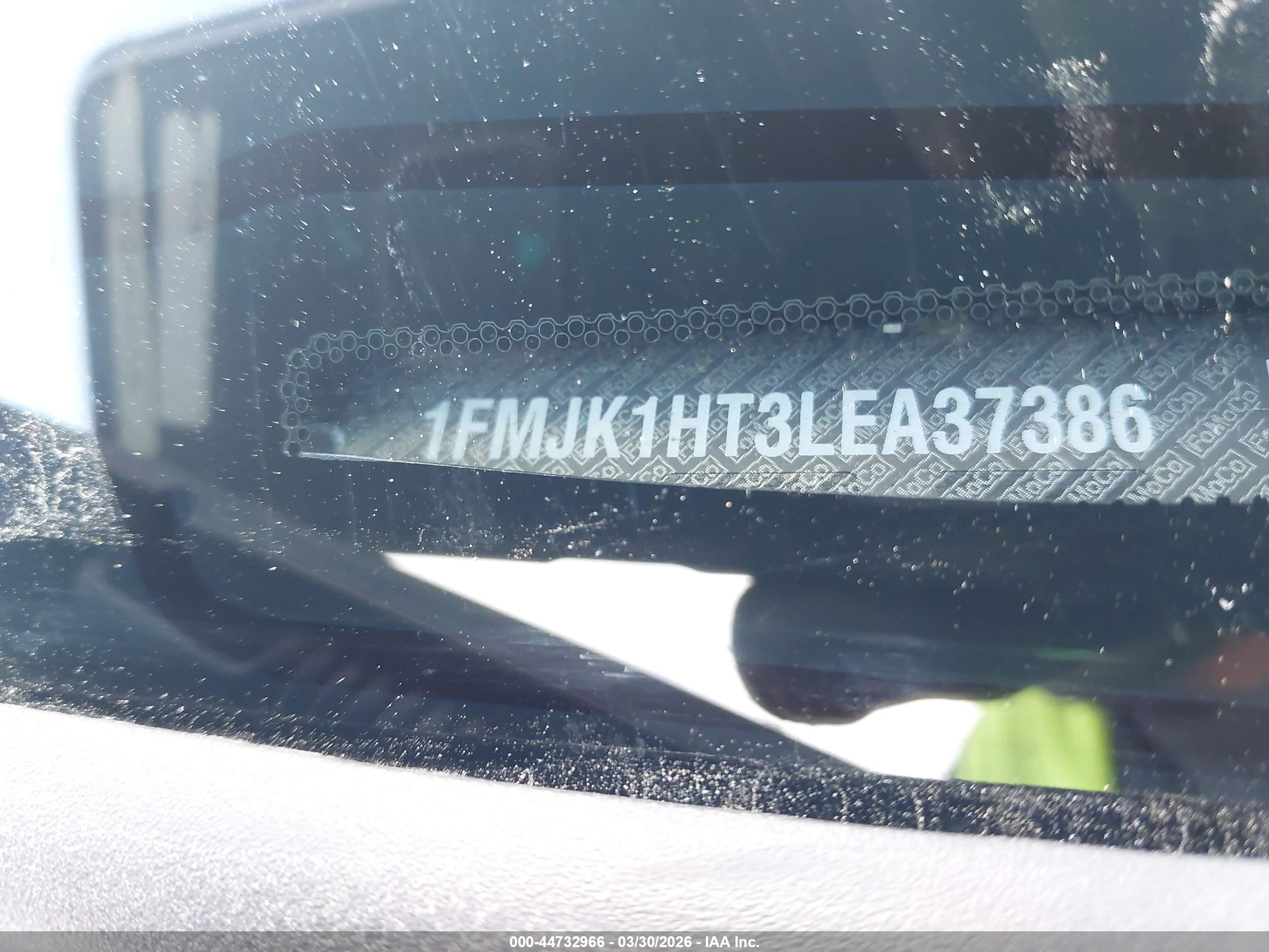 FORD EXPEDITION image 9