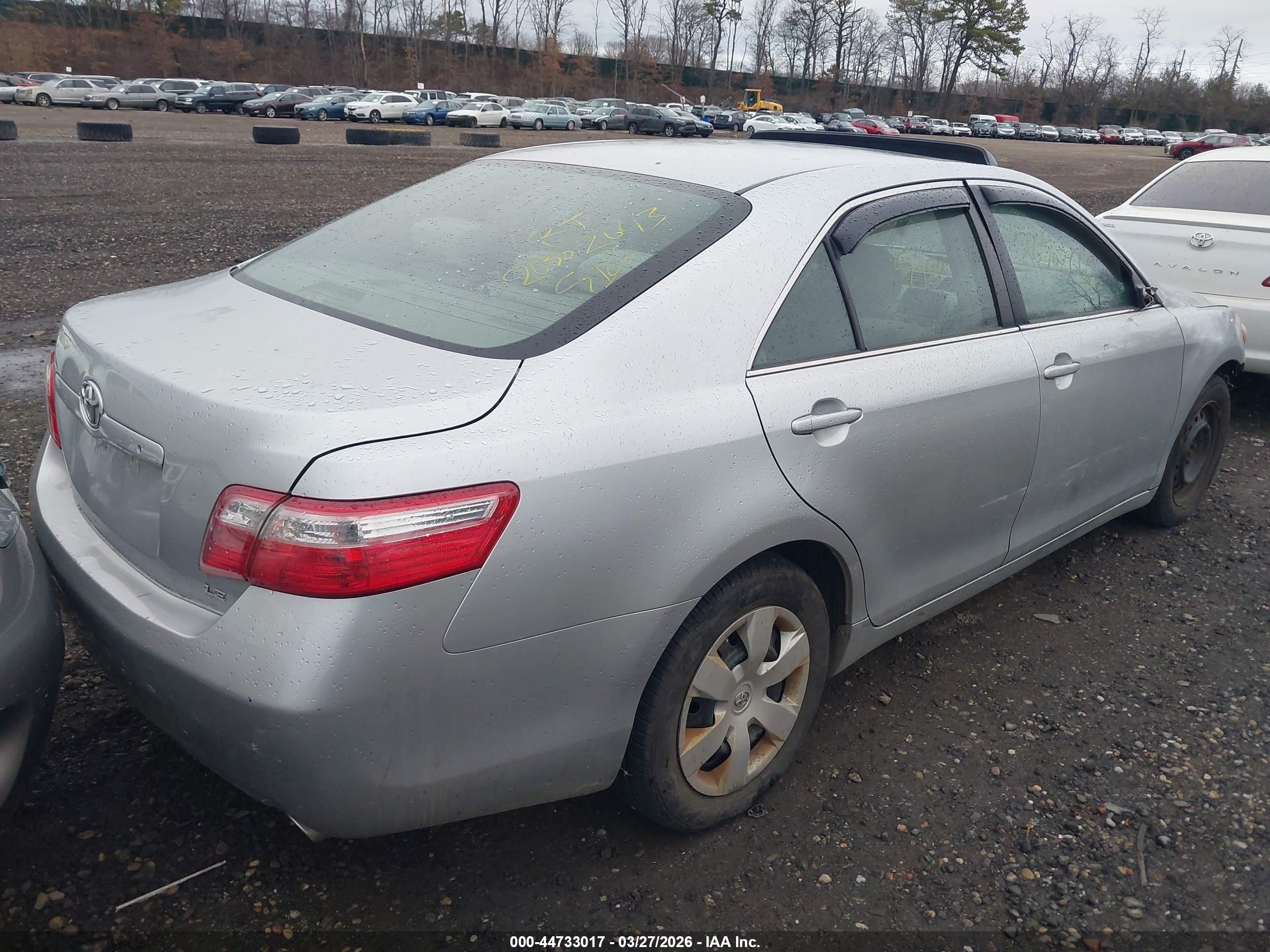 TOYOTA CAMRY image 4