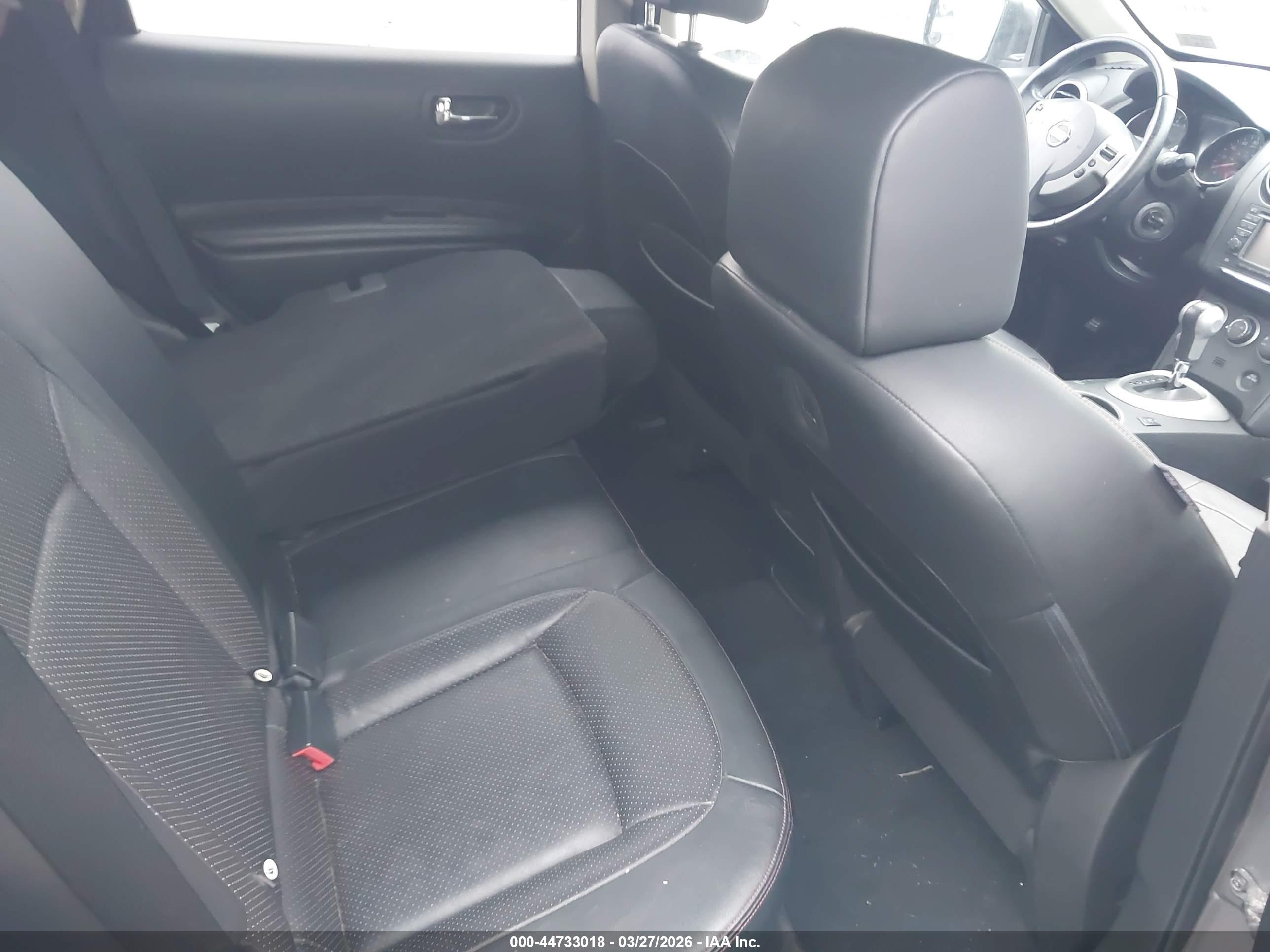NISSAN ROGUE image 8