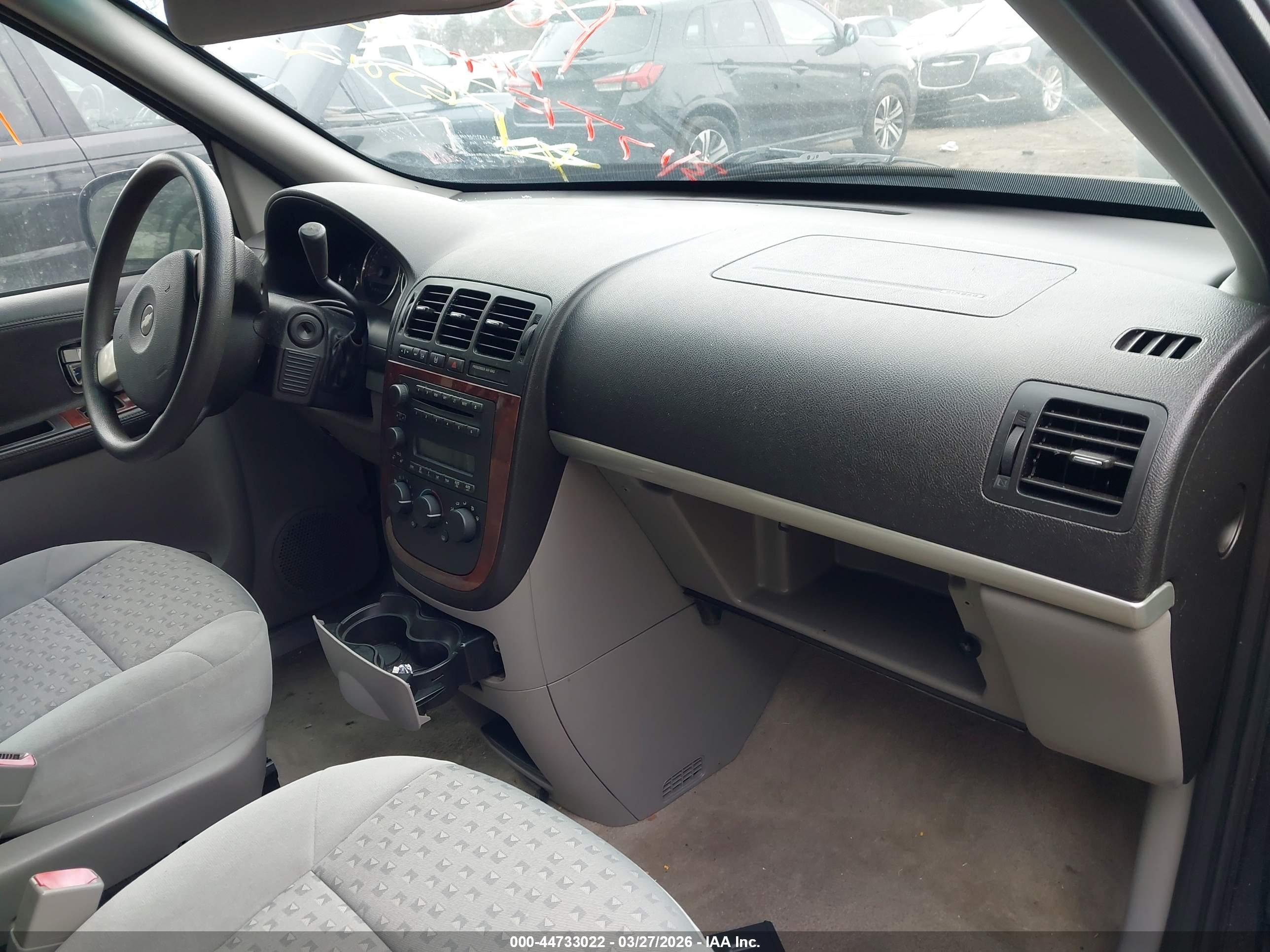 CHEVROLET UPLANDER image 5