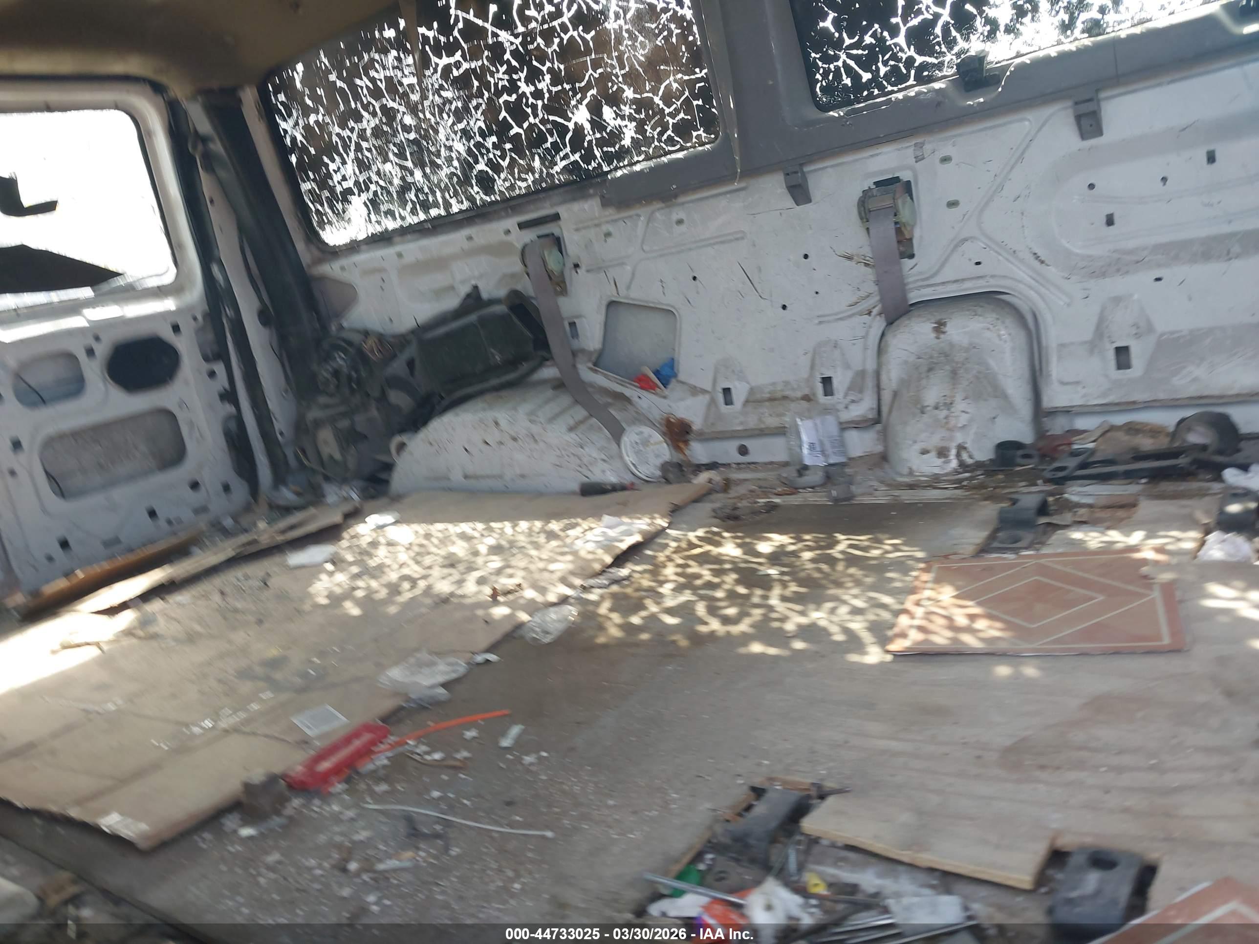 FORD E-150 image 8
