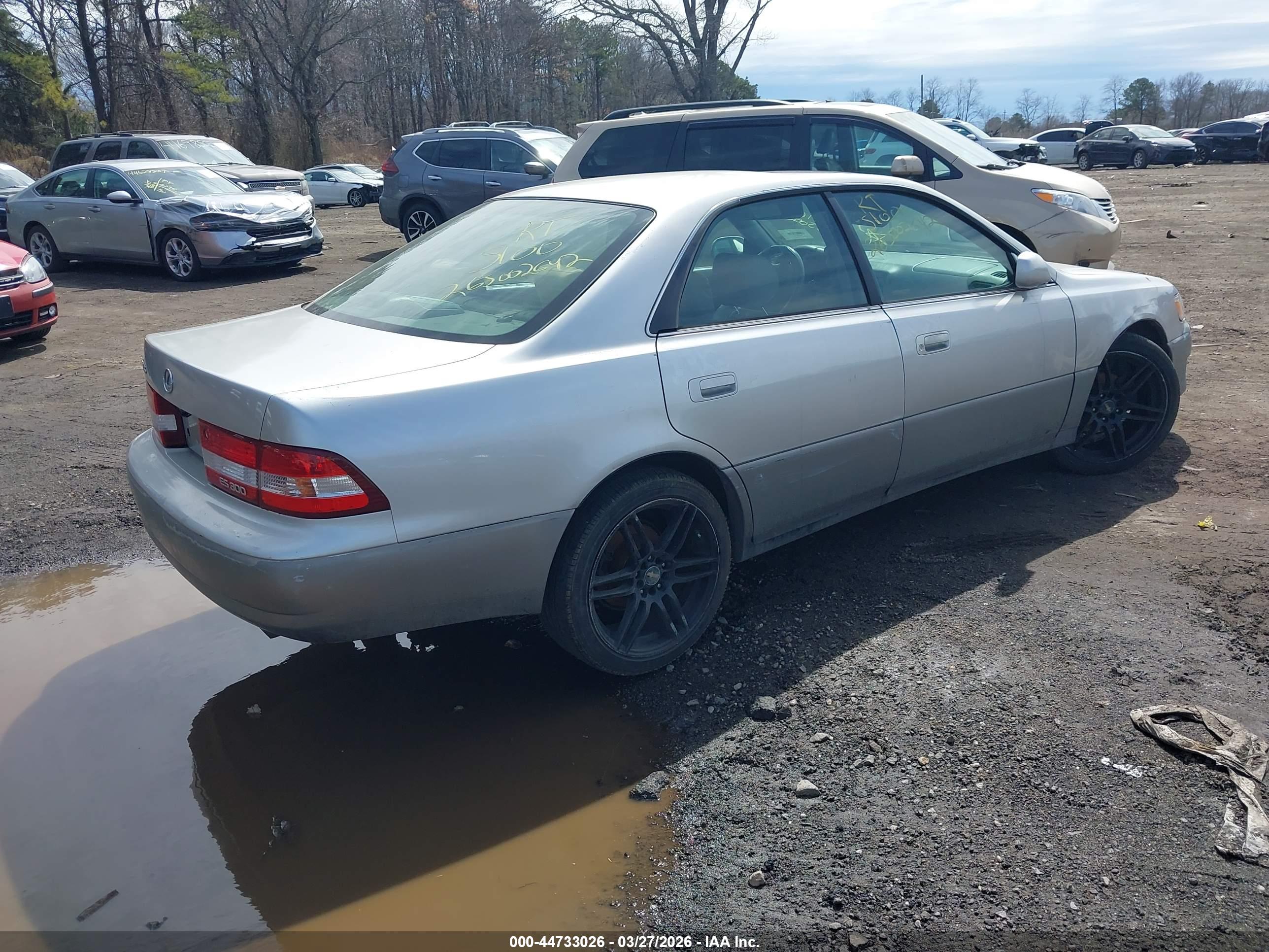 LEXUS ES image 4