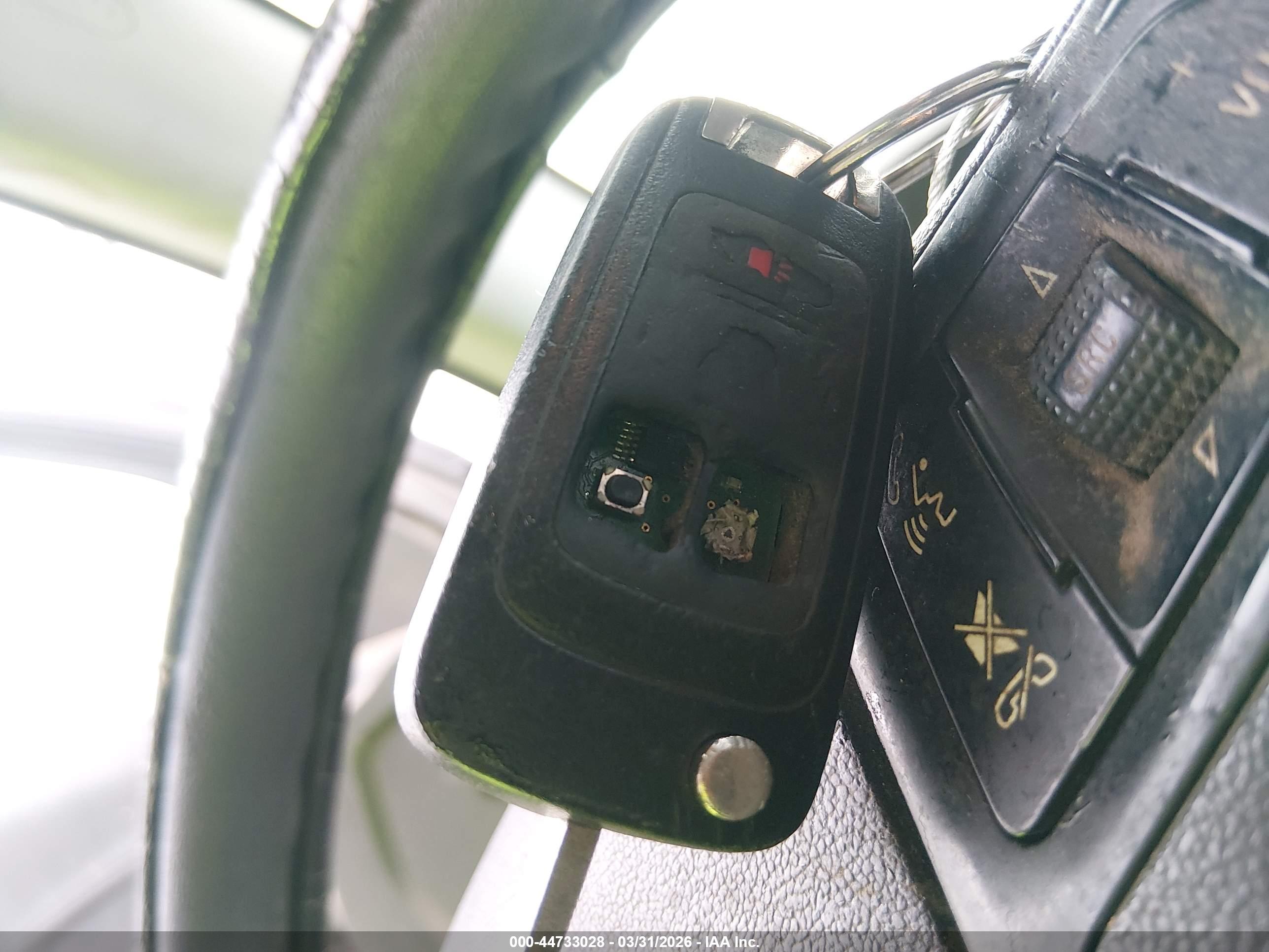 CHEVROLET EQUINOX image 11