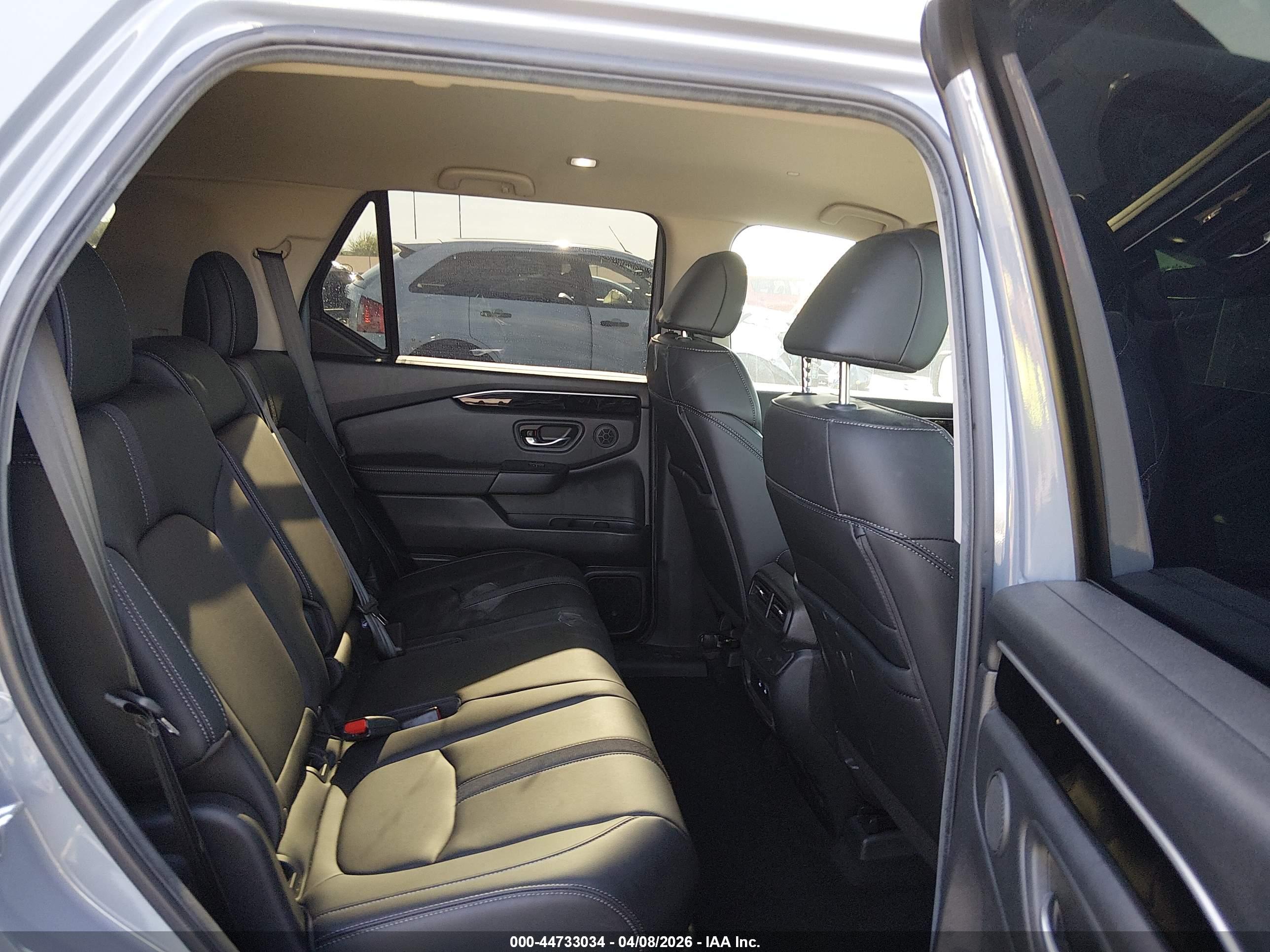 HONDA PASSPORT image 8