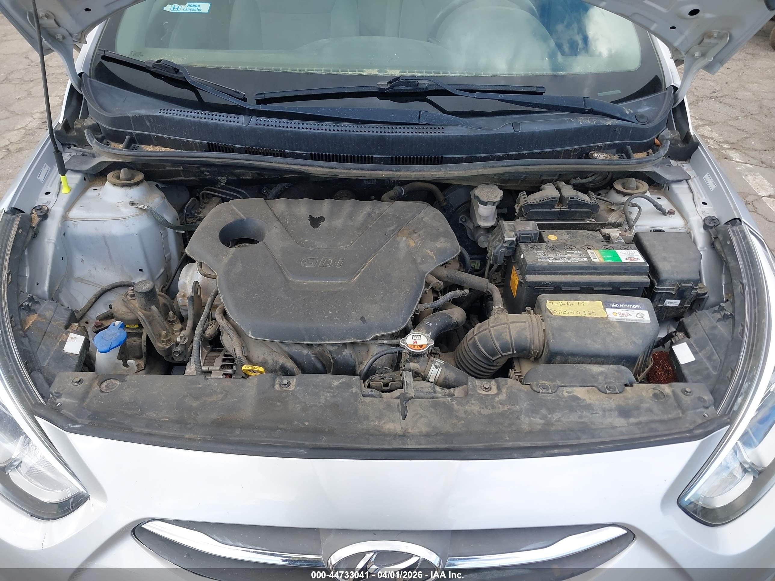 HYUNDAI ACCENT image 10
