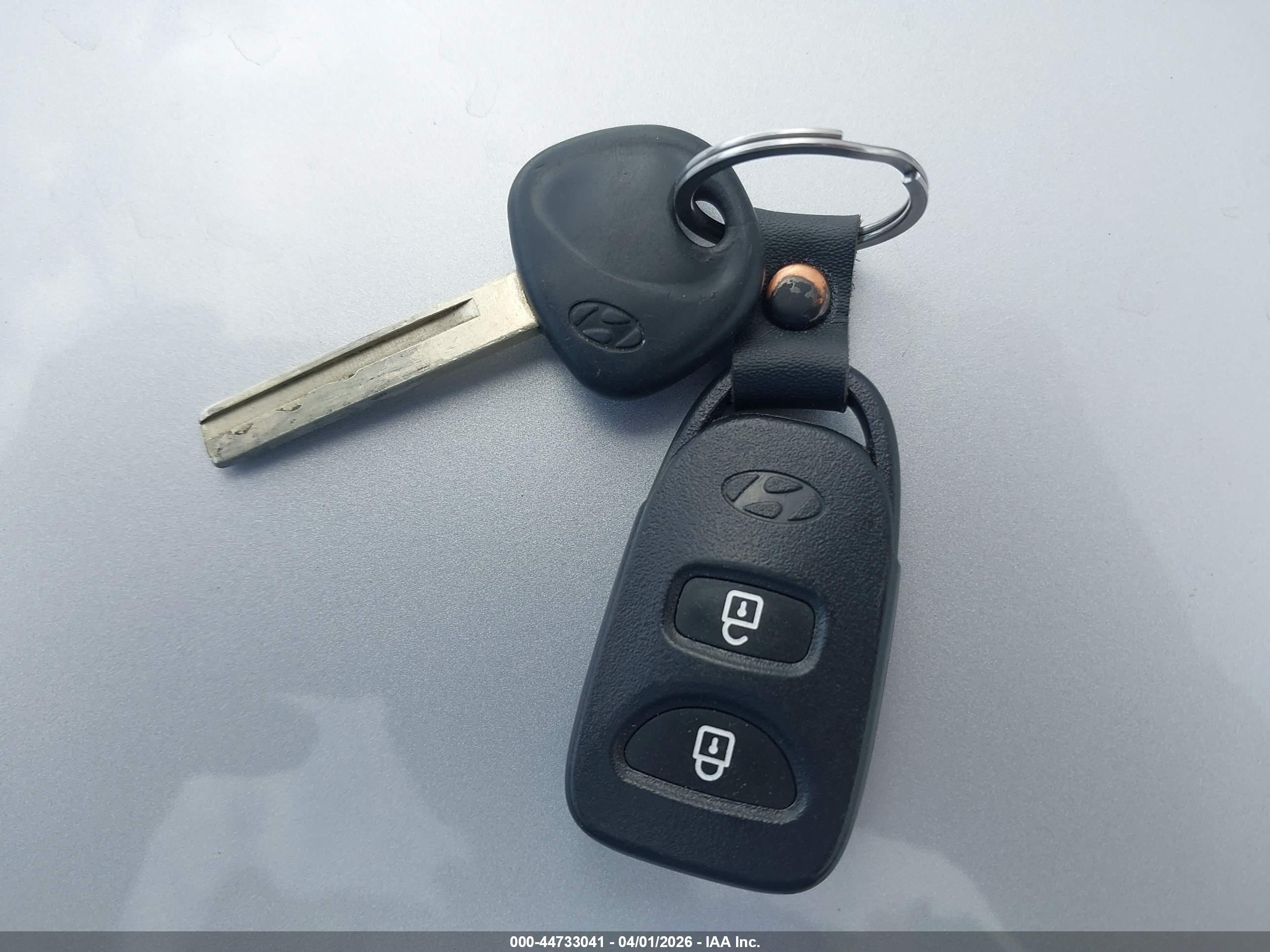 HYUNDAI ACCENT image 11