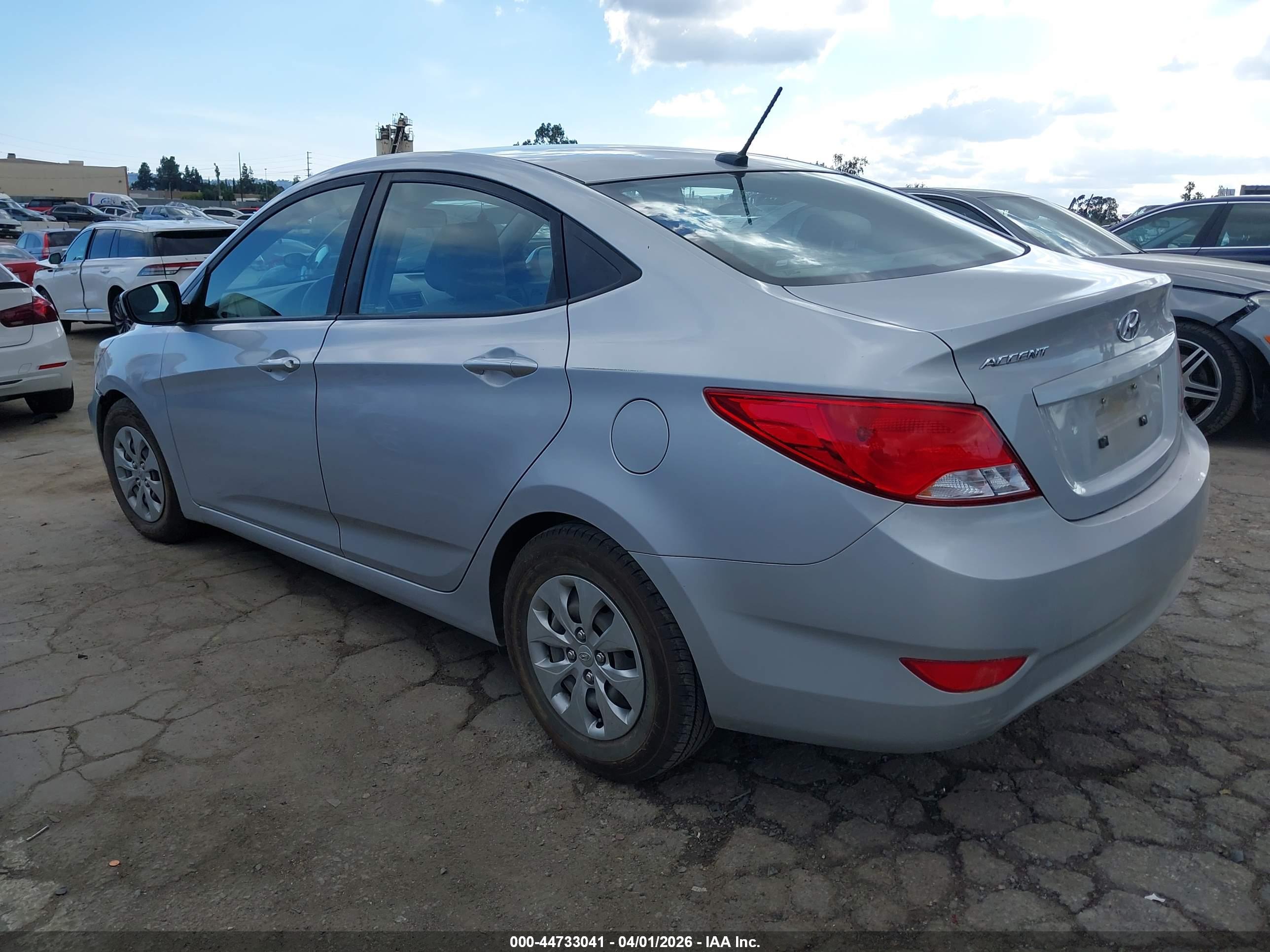 HYUNDAI ACCENT image 3