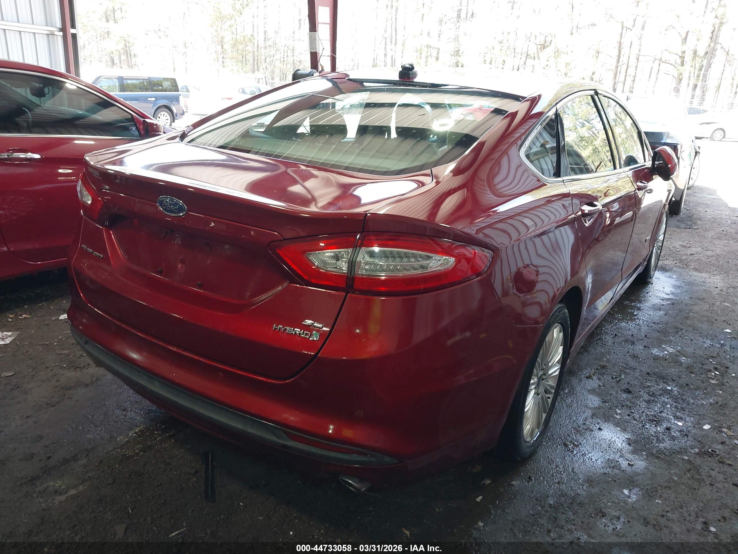 FORD FUSION image 4