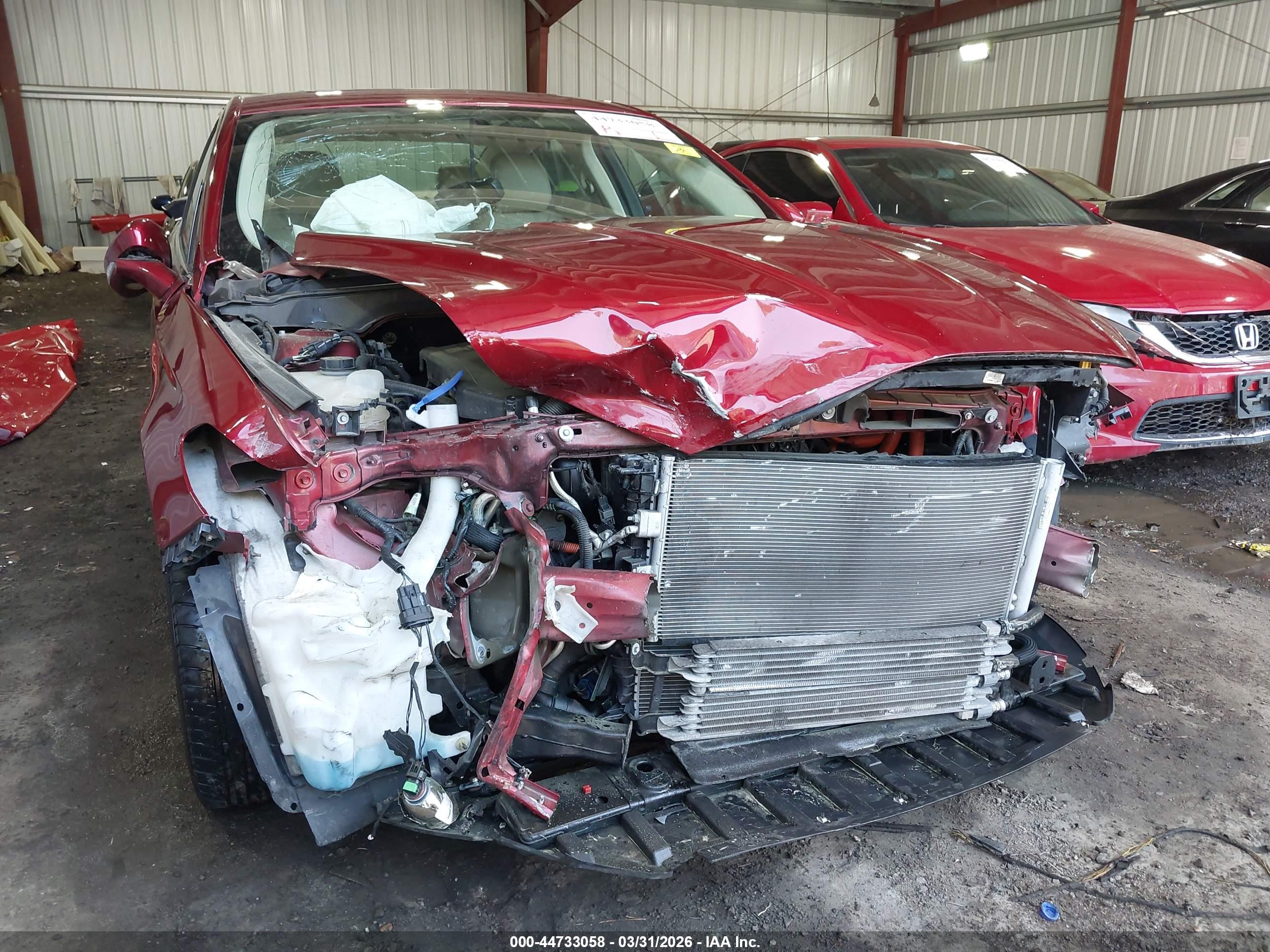 FORD FUSION image 6