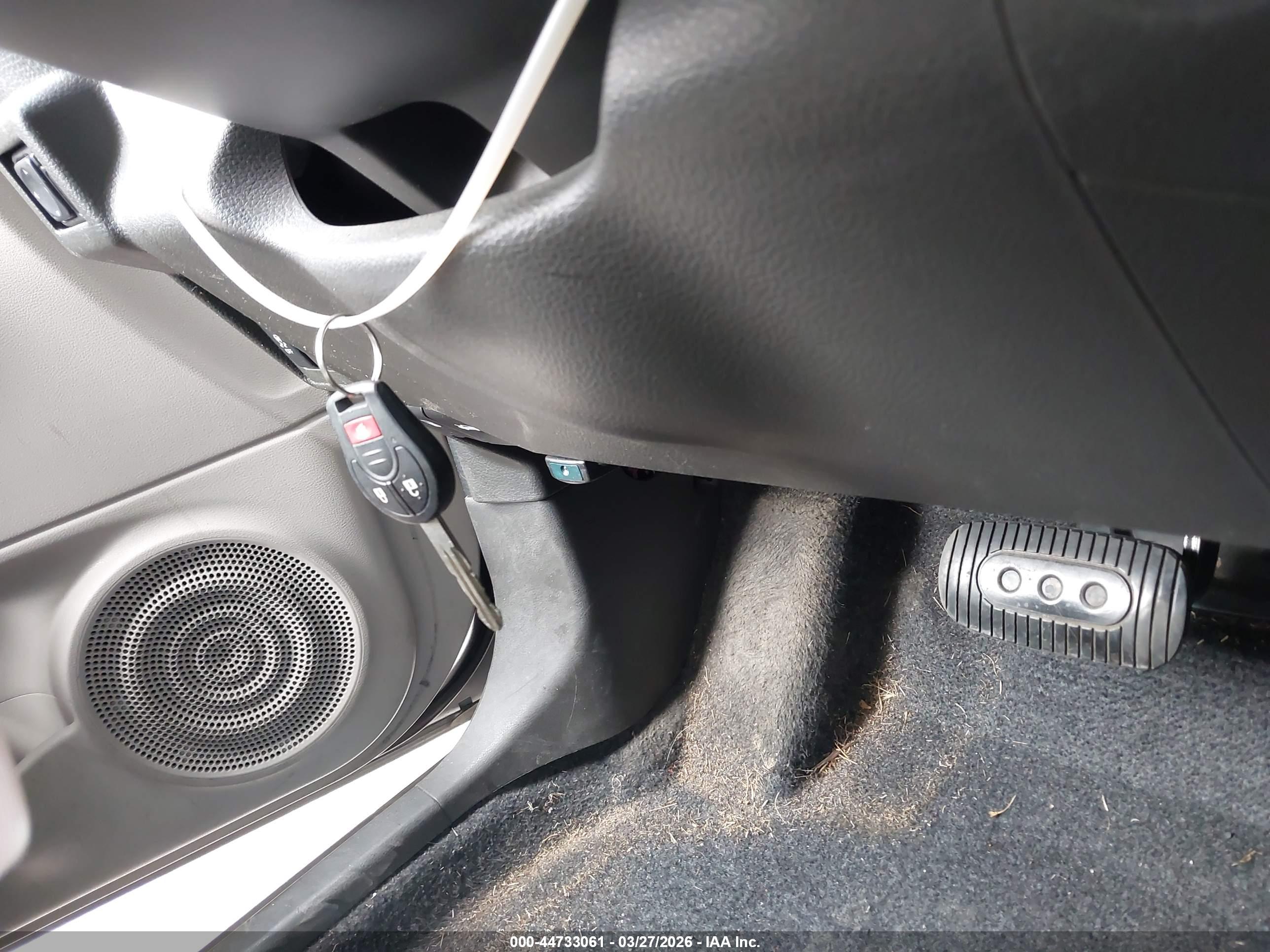 NISSAN CUBE image 11