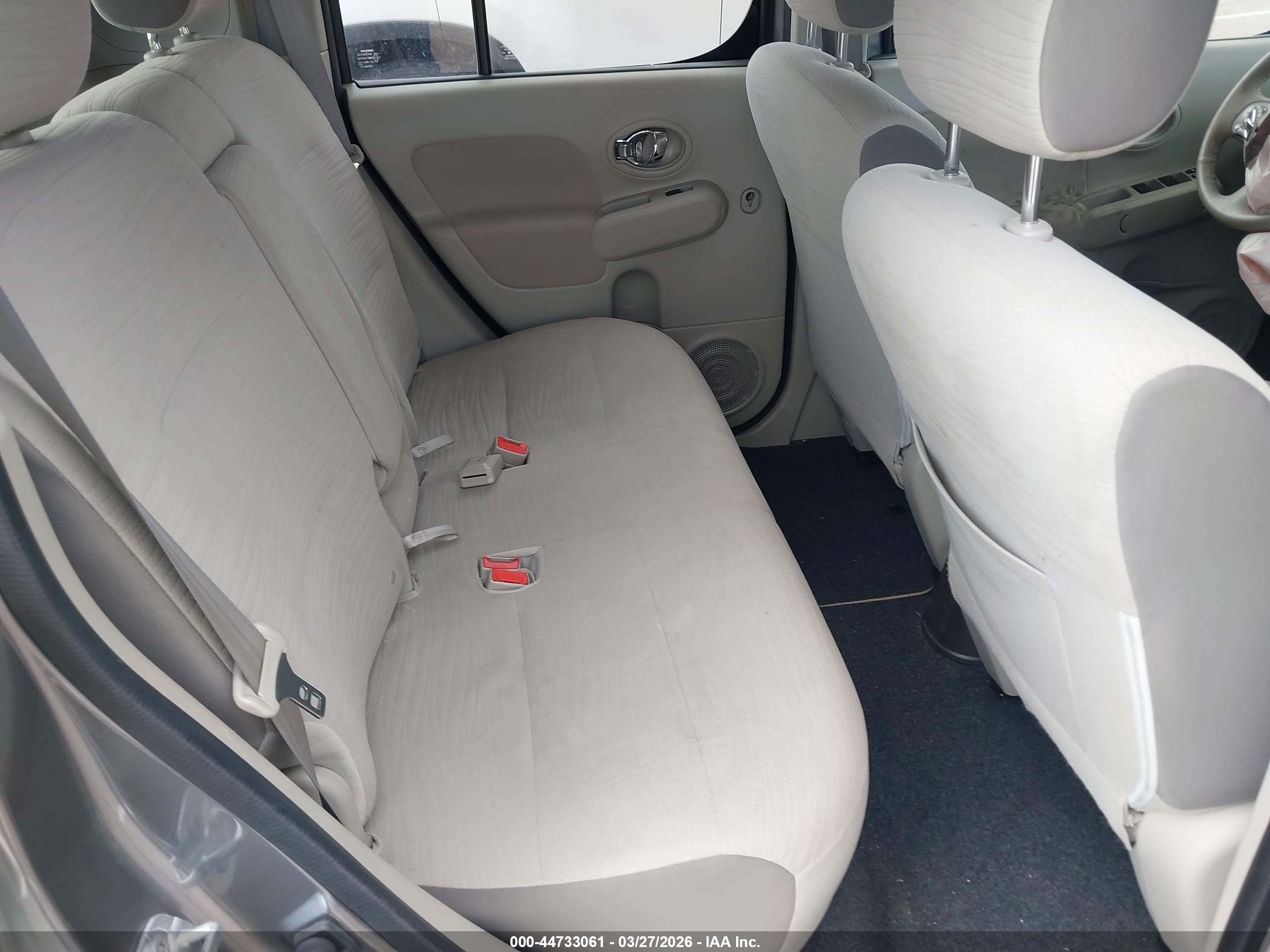 NISSAN CUBE image 8