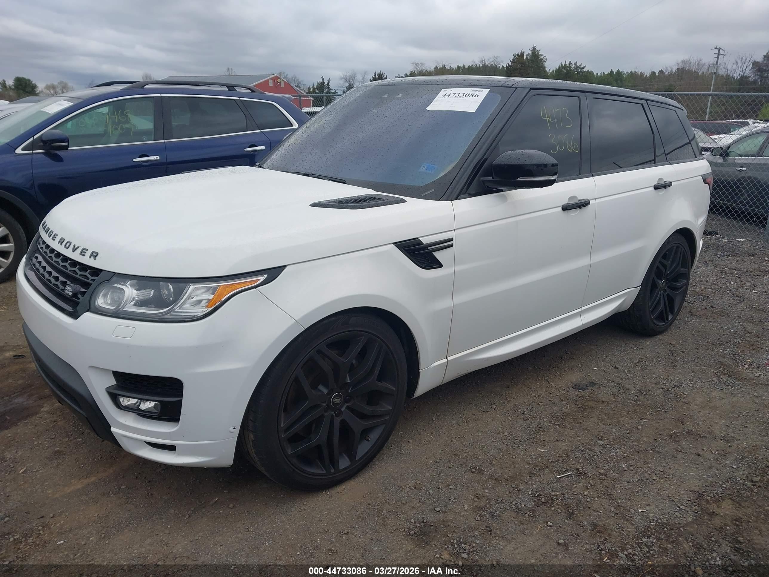 LAND ROVER image 2