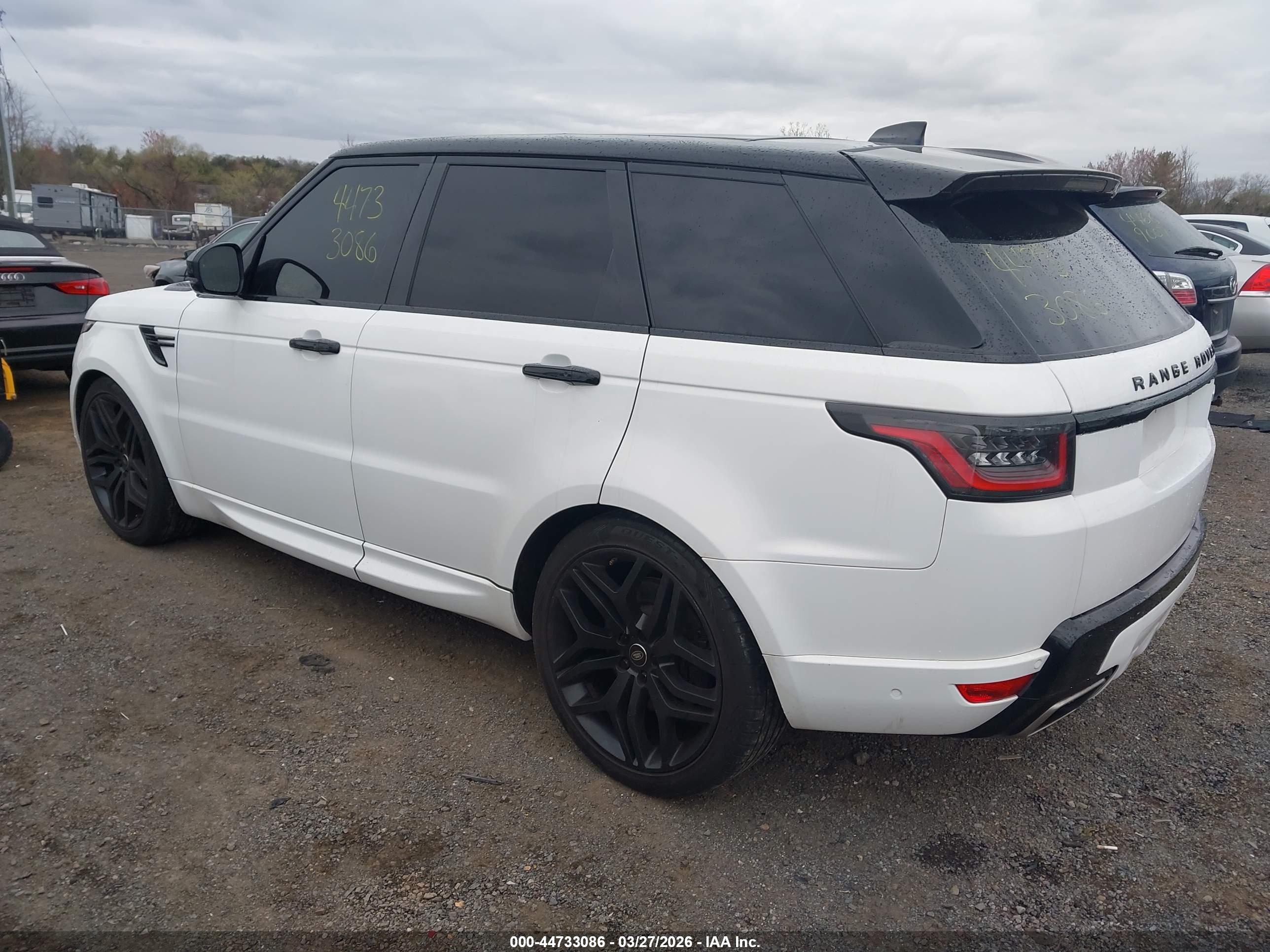 LAND ROVER image 3