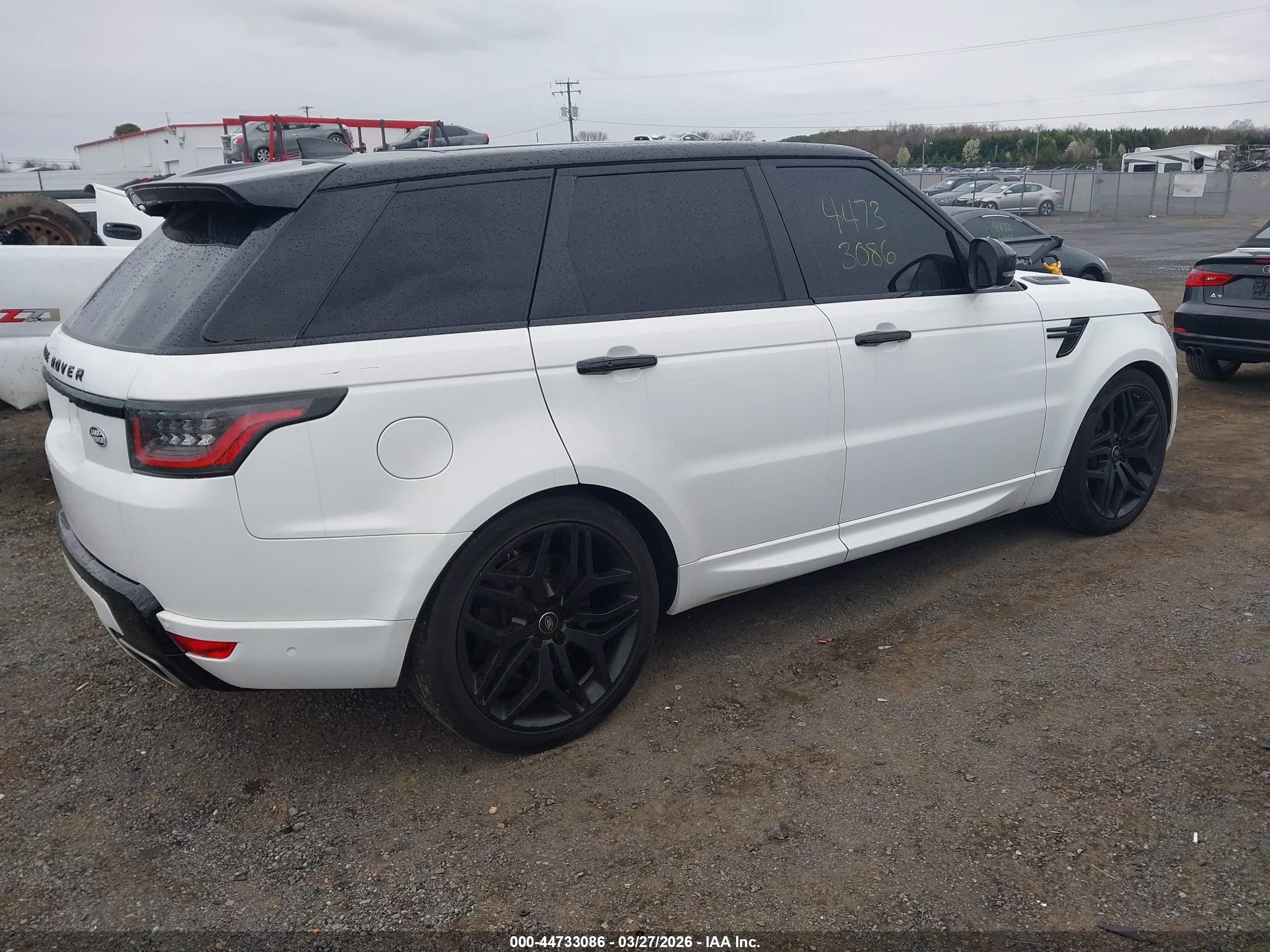 LAND ROVER image 4