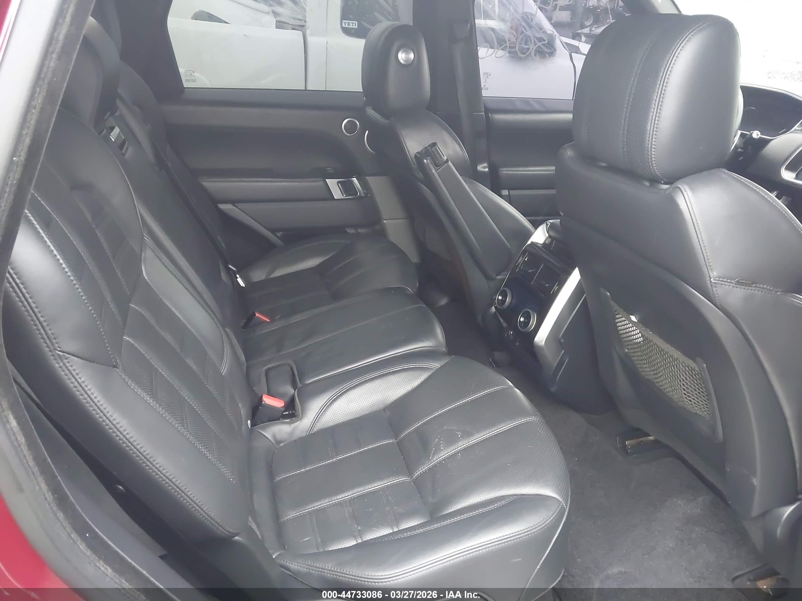 LAND ROVER image 8