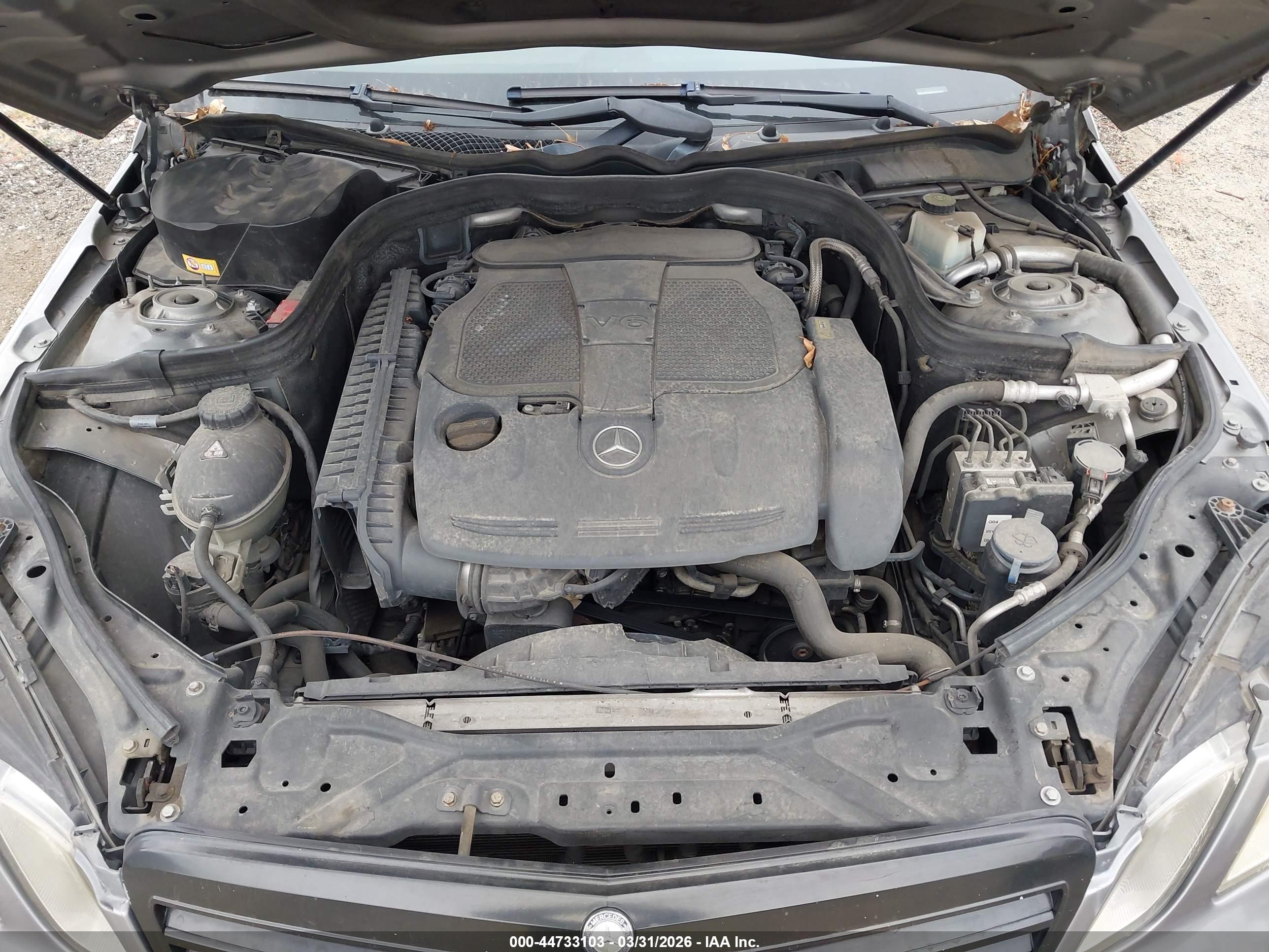 MERCEDES-BENZ E image 10