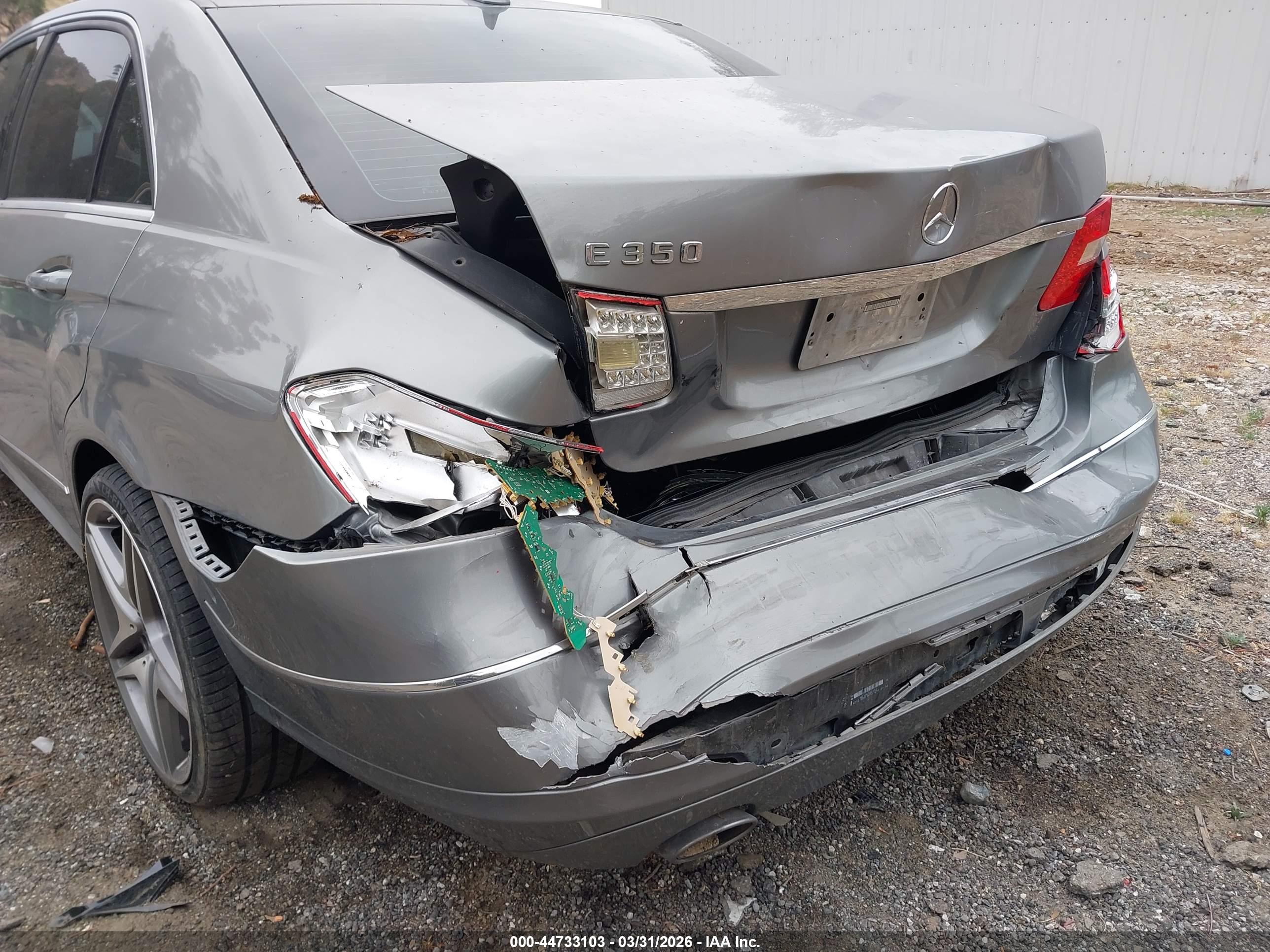 MERCEDES-BENZ E image 6