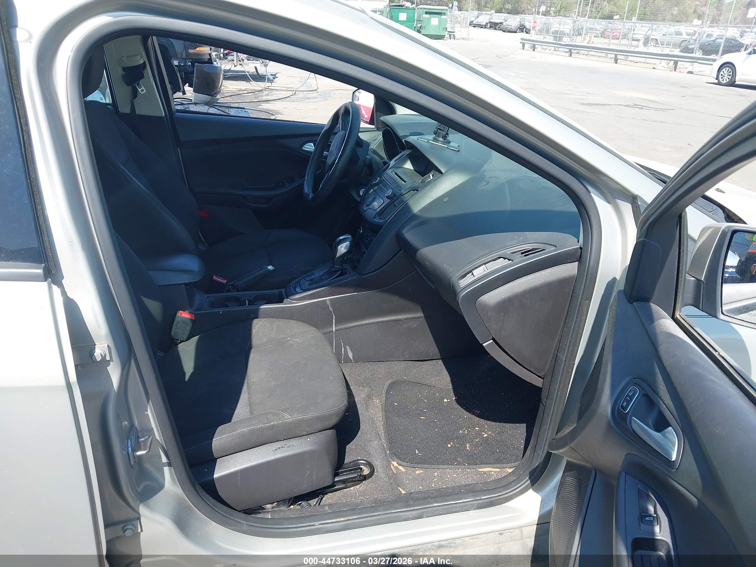 FORD FOCUS image 5
