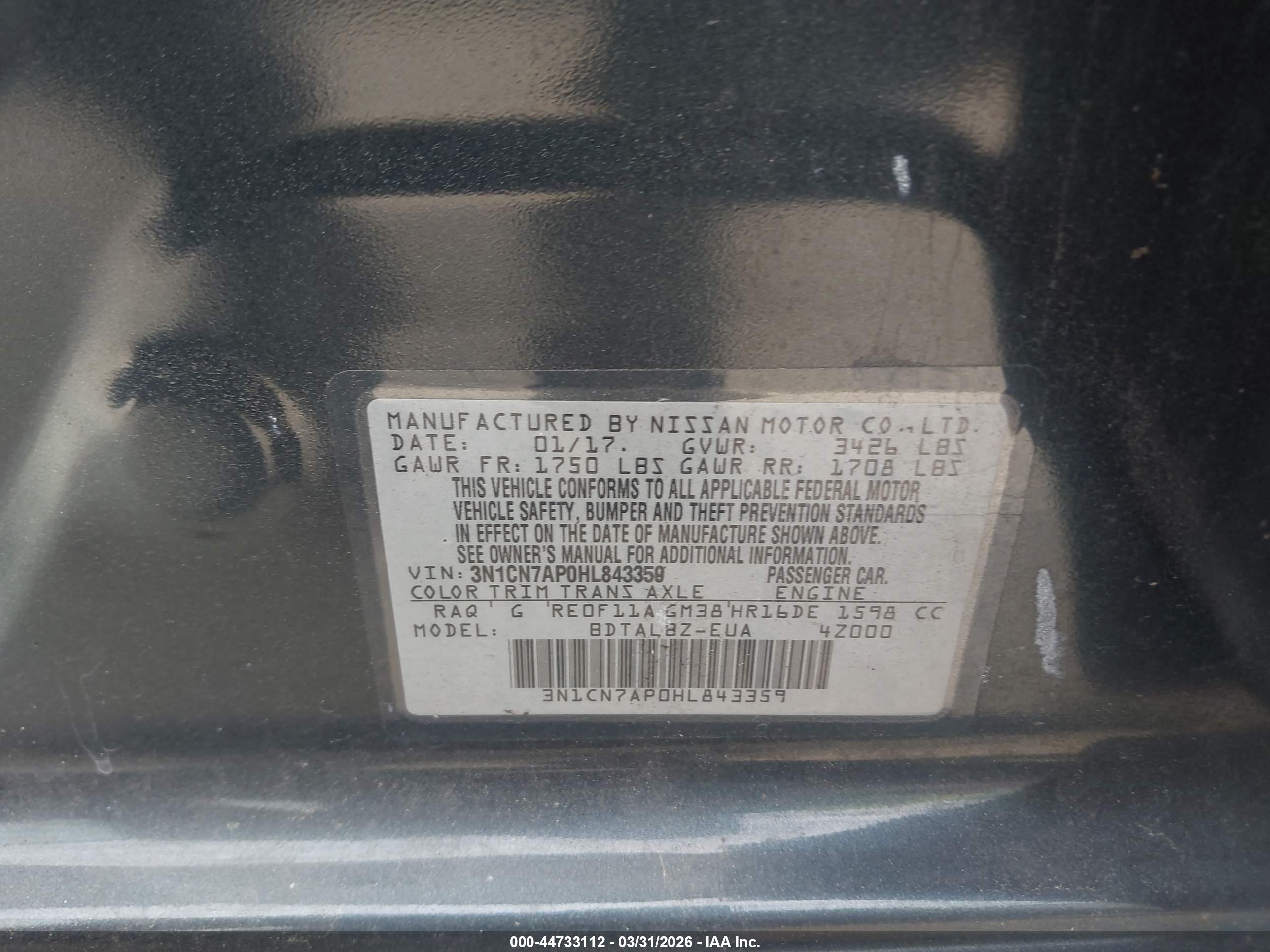 NISSAN VERSA image 9
