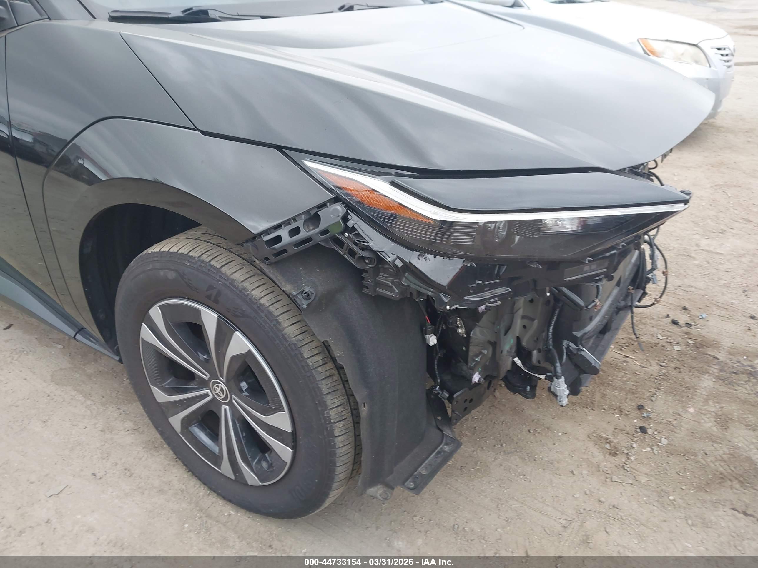 TOYOTA BZ4X image 6