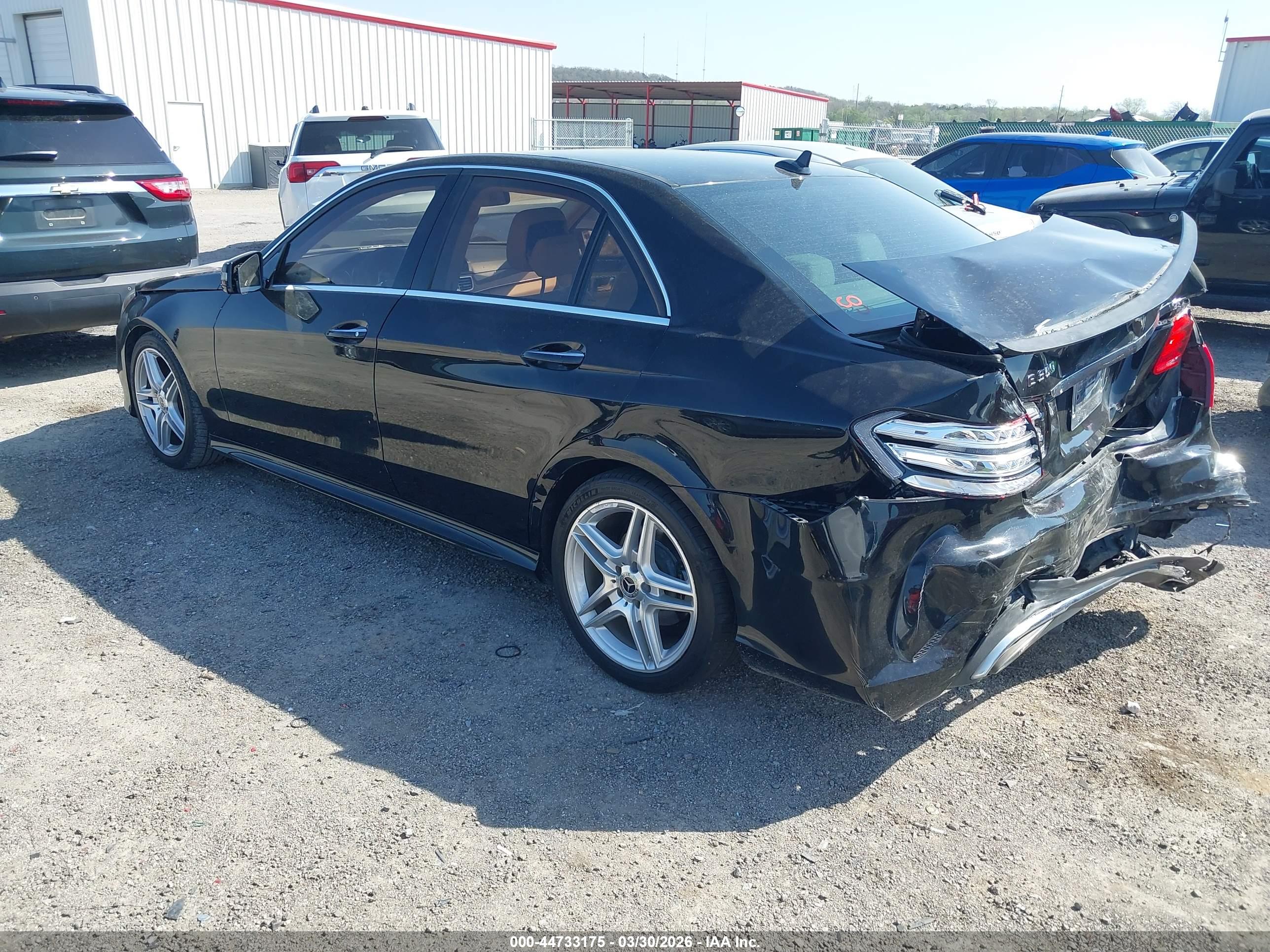 MERCEDES-BENZ E image 3